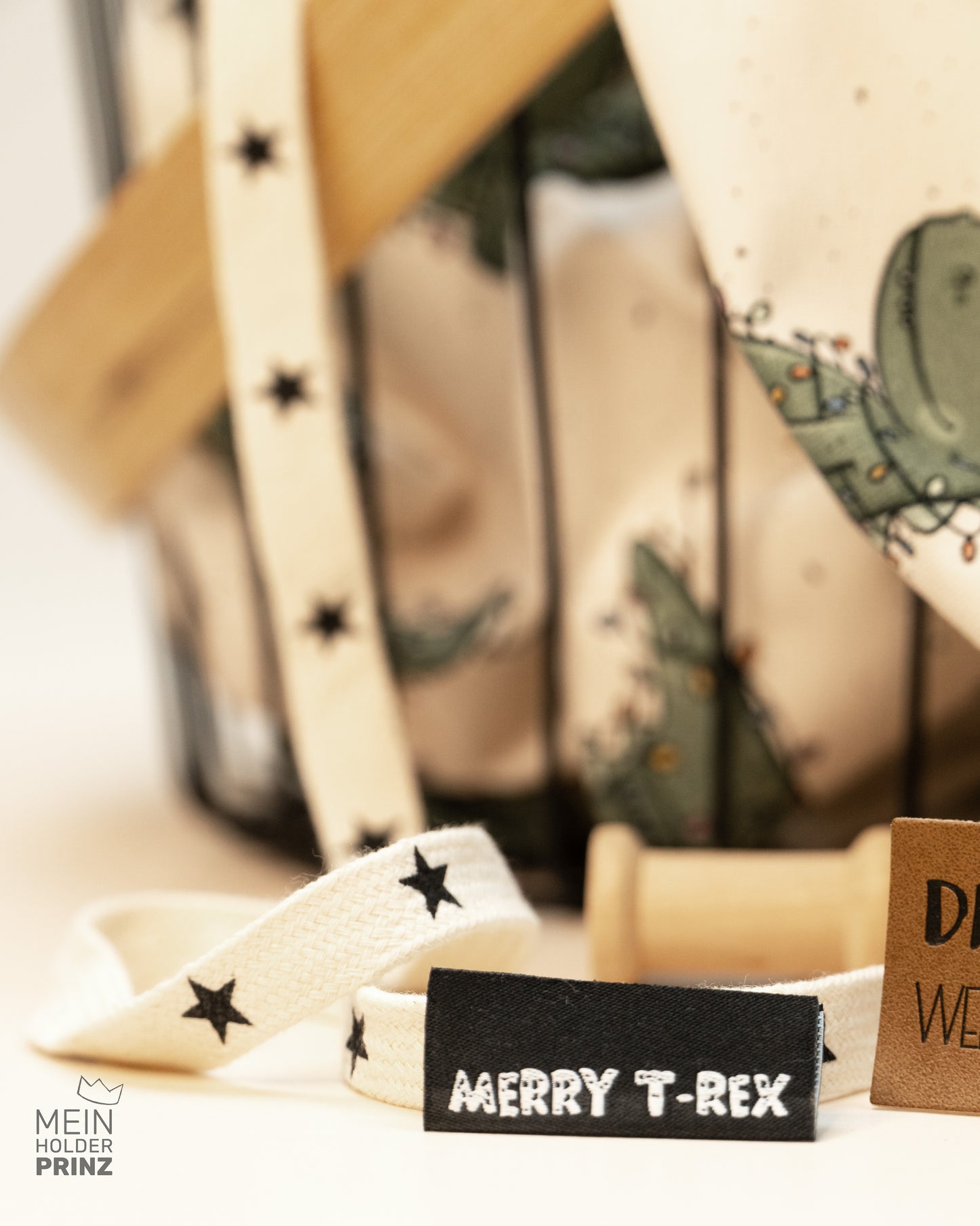 Merry T-Rex - Web Label