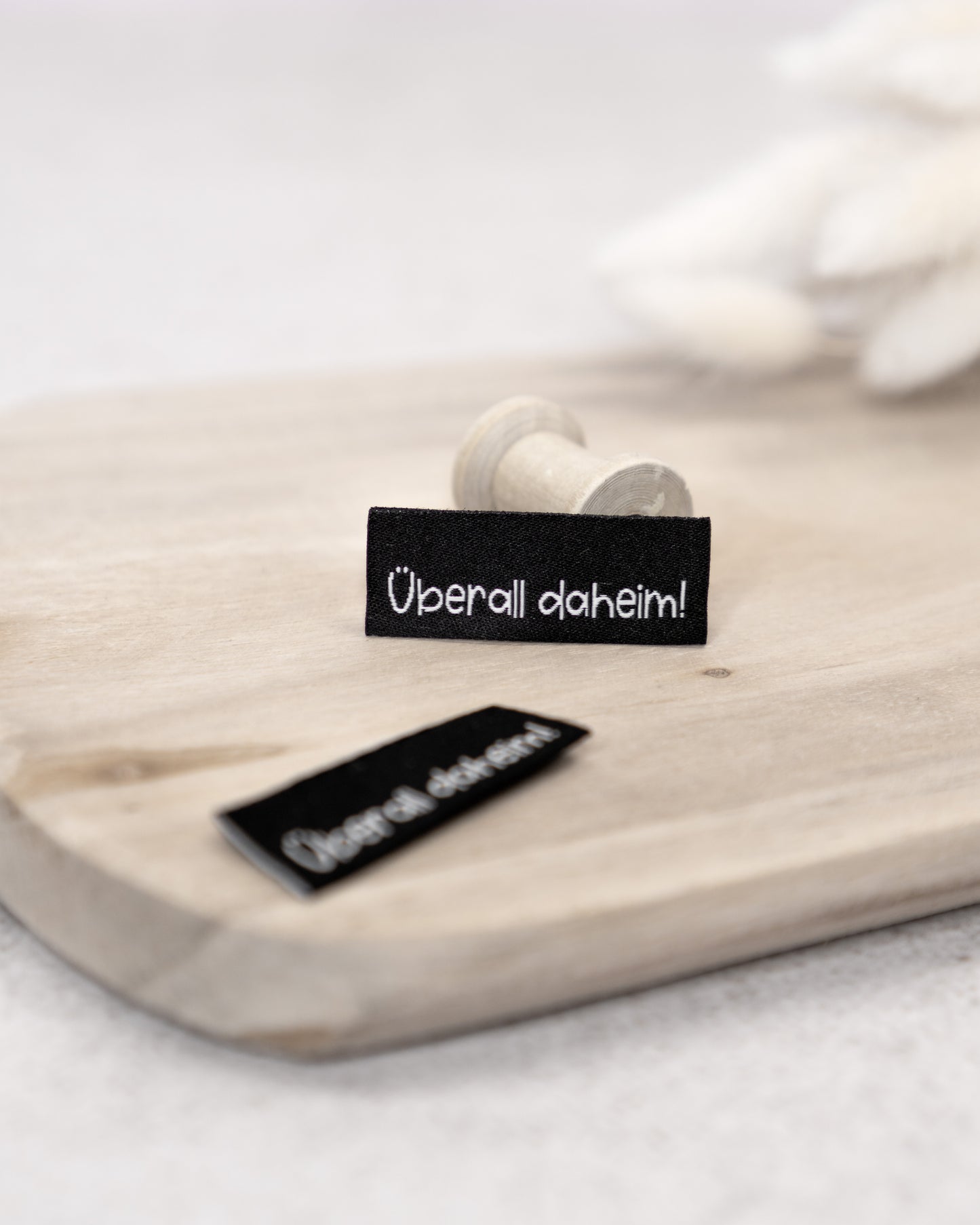 Überall daheim! - Web Label schwarz