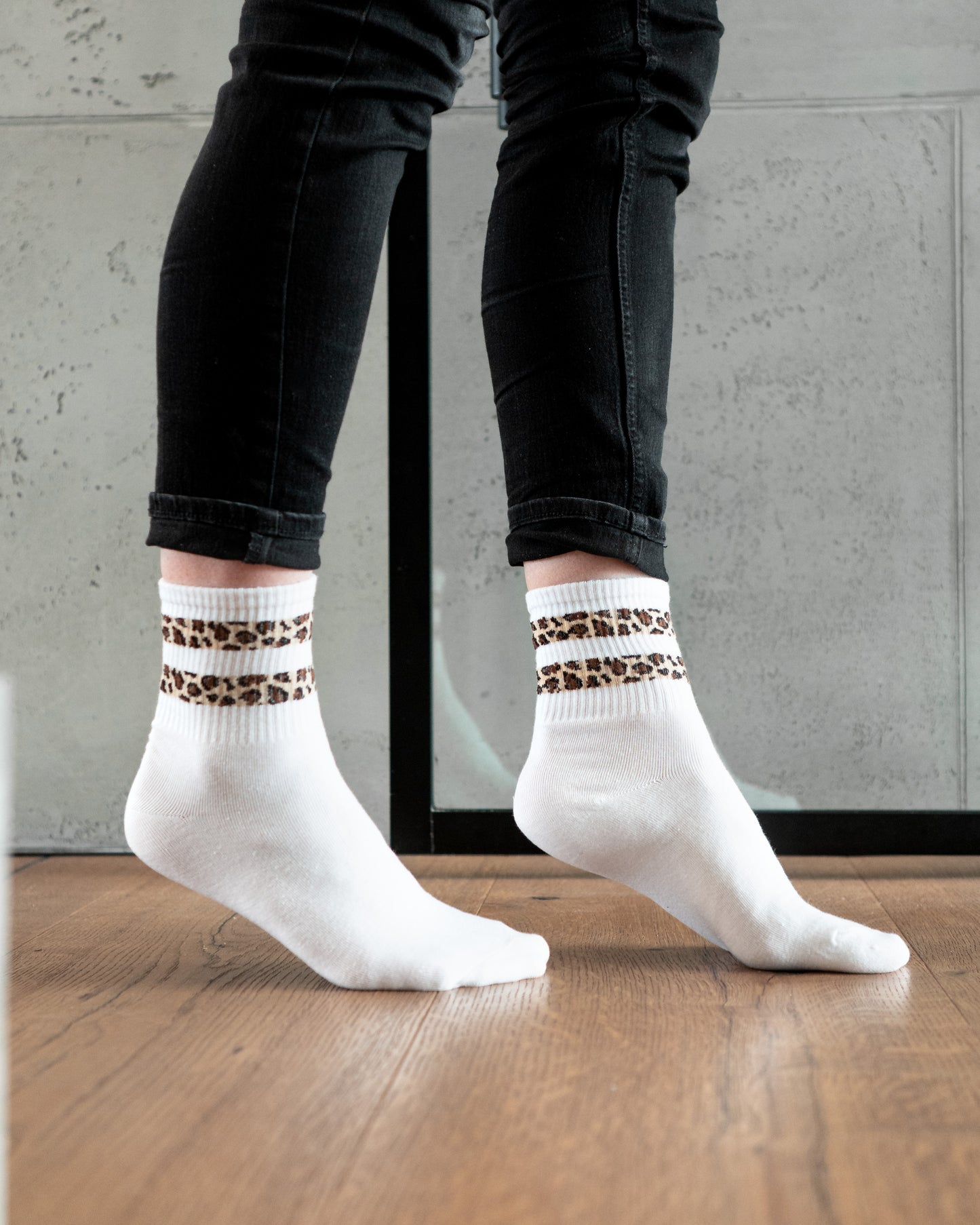 Damen Socken Streifen im Leo Design