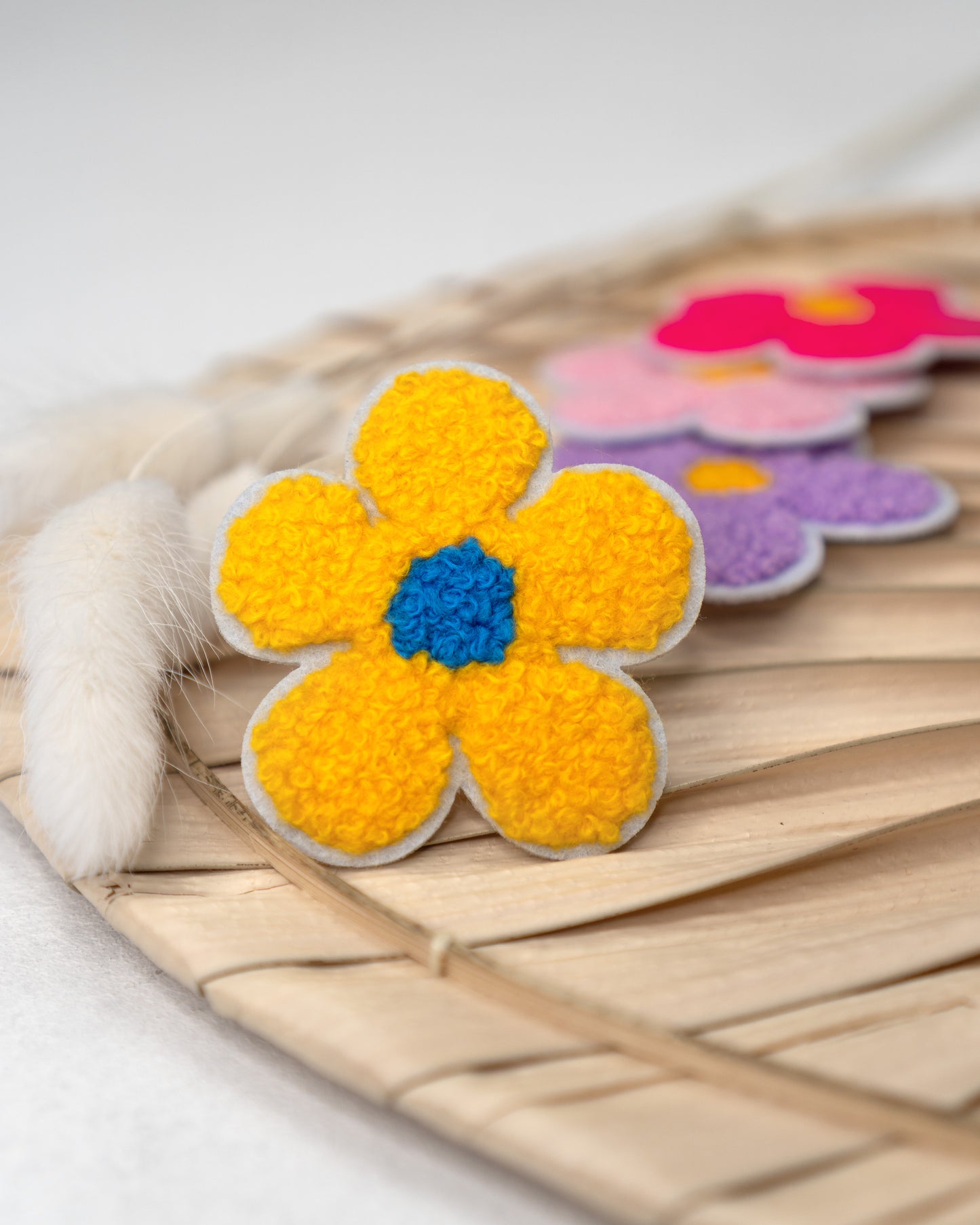 kleines Blümchen gelb - Chenille Patch