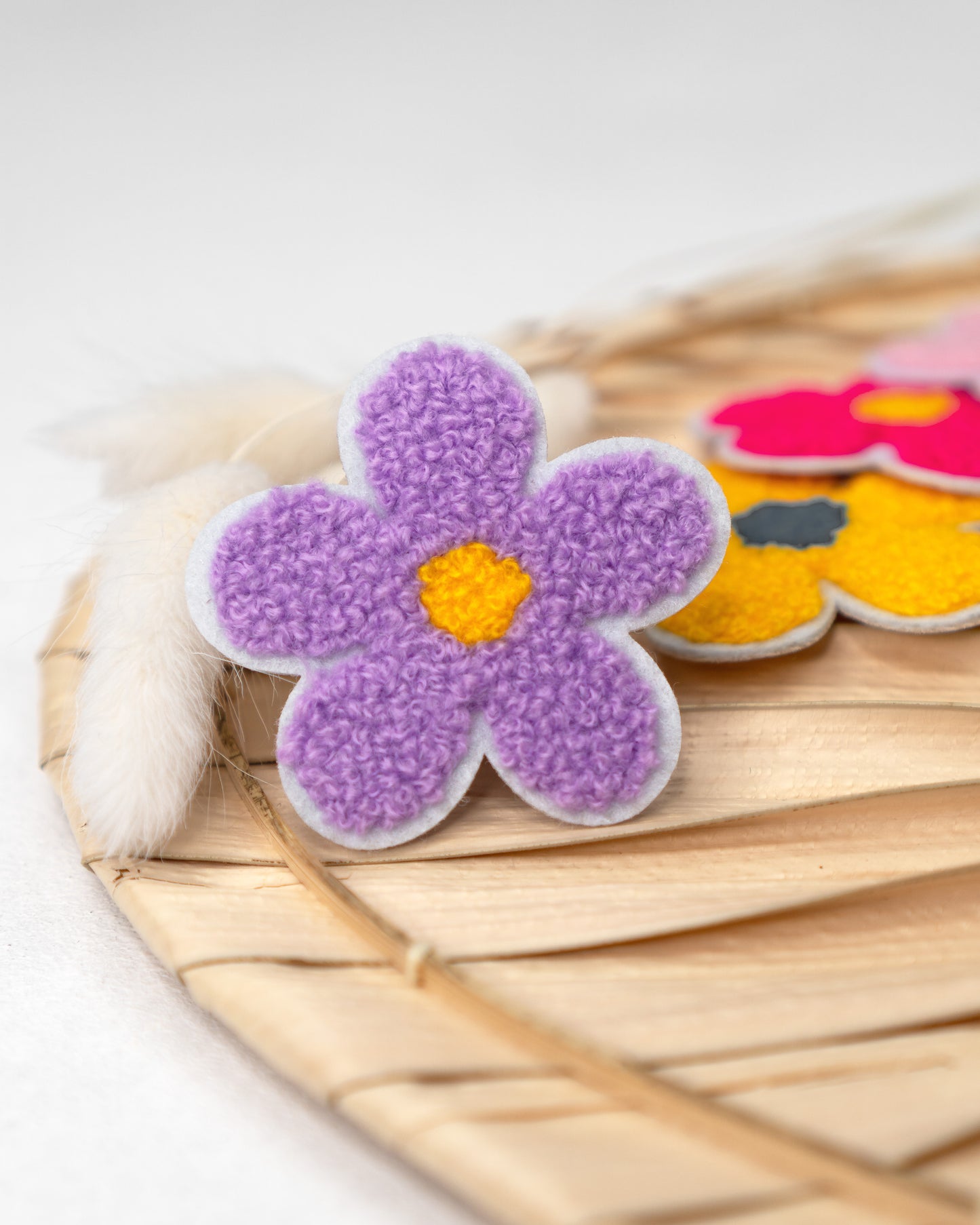 kleines Blümchen lila - Chenille Patch