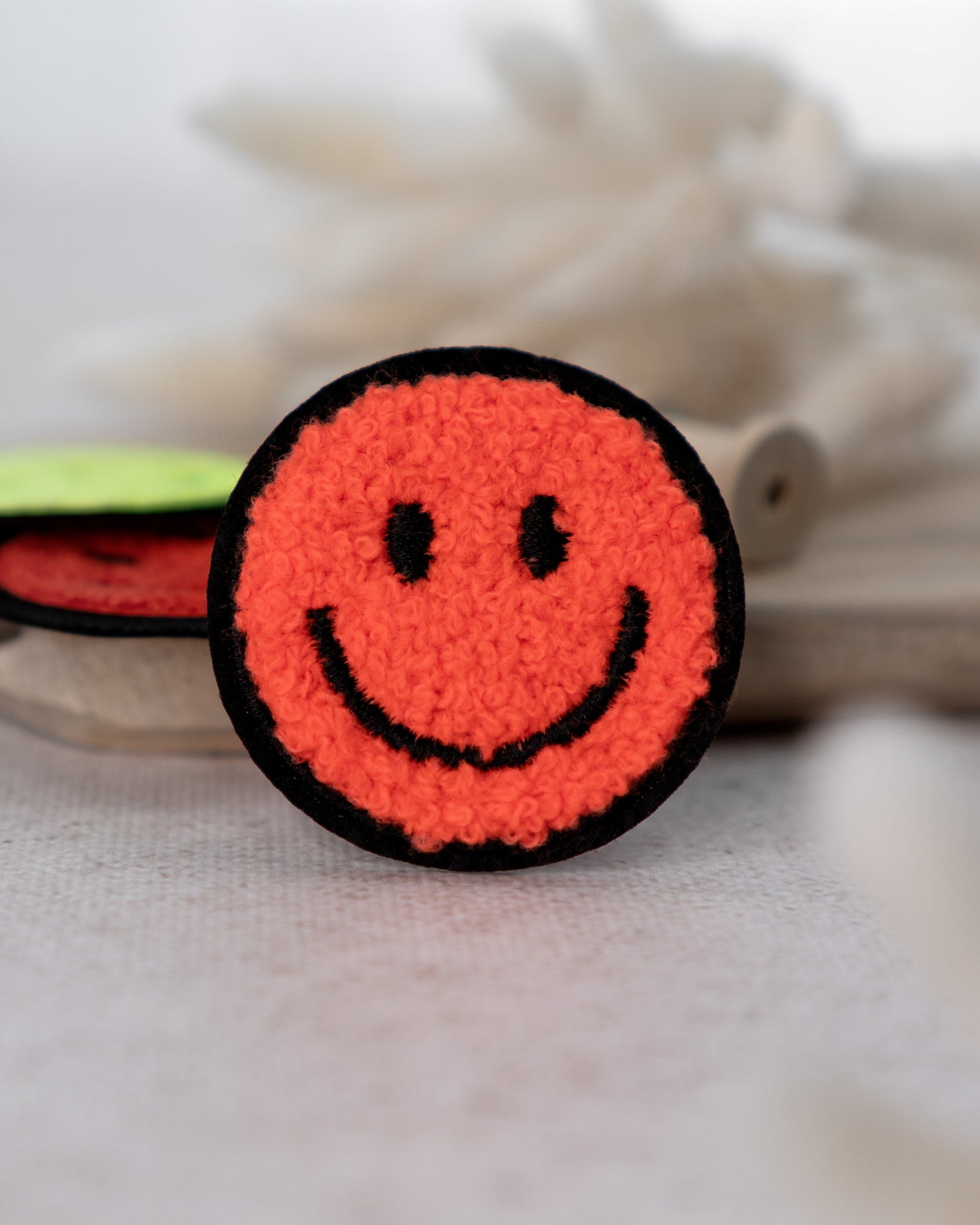 Smiley orange - Chenille Patch