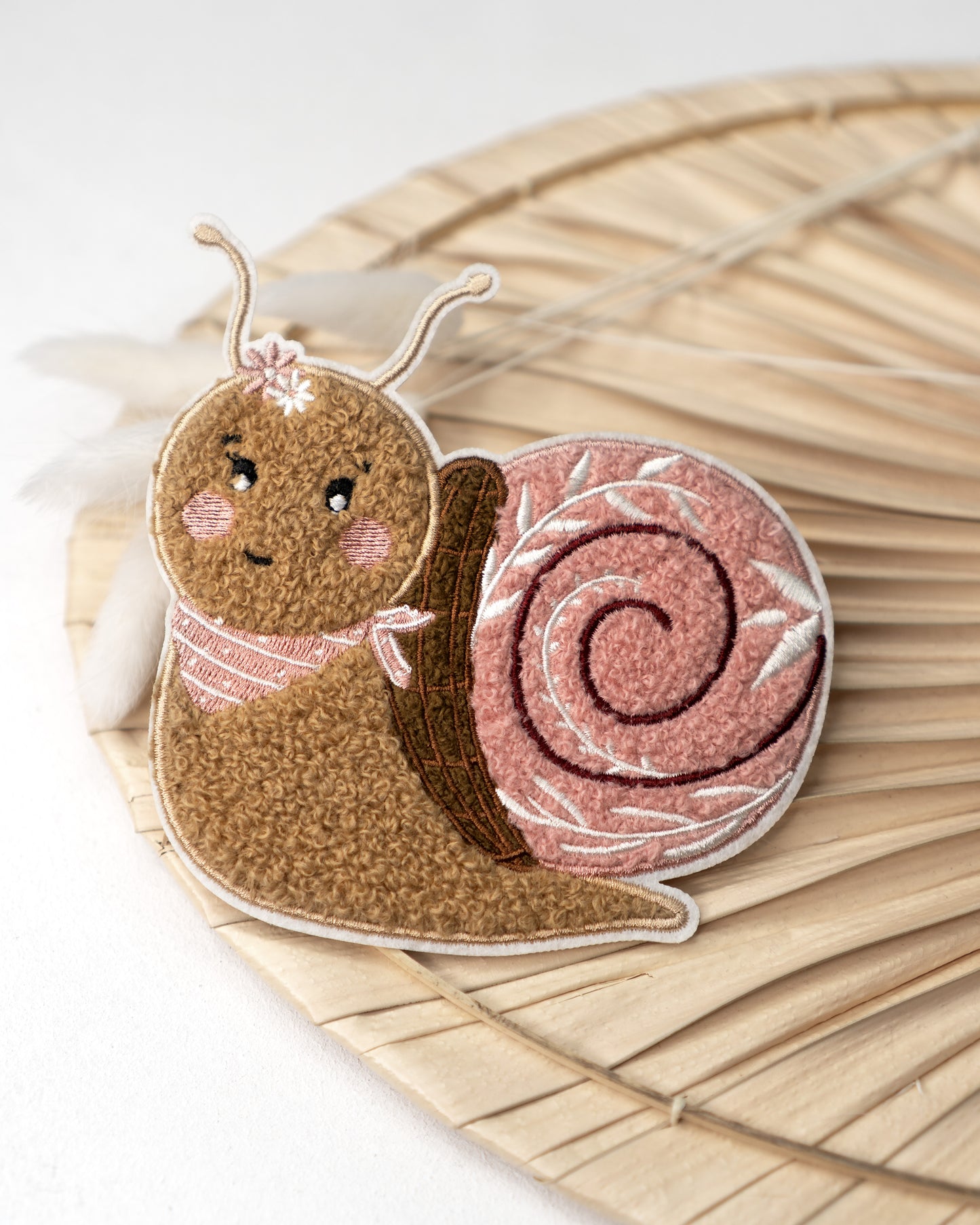 Schnecke mit Blümchen - Chenille Patch