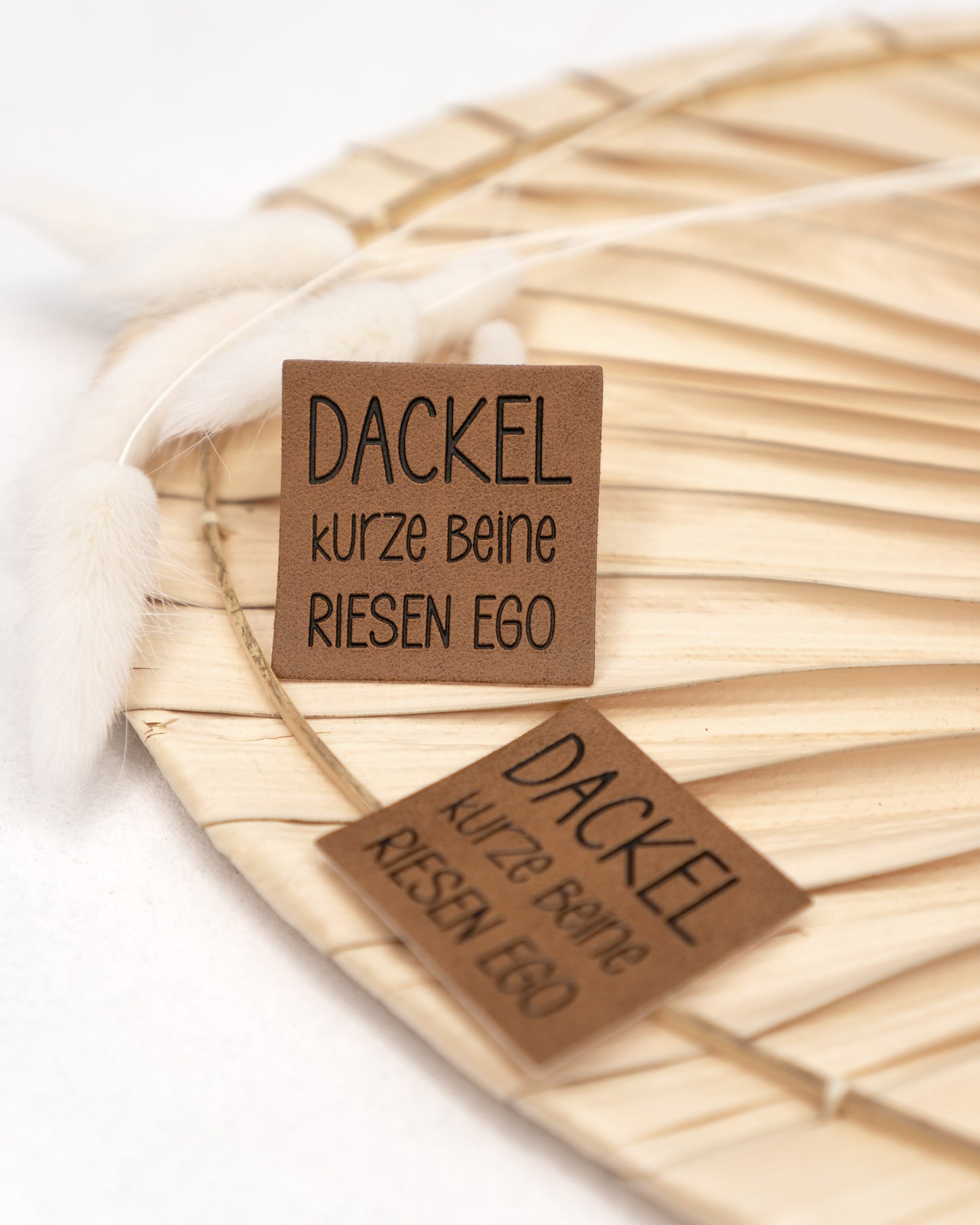 DACKEL- kurze Beine, Riesen Ego - Kunstleder Label
