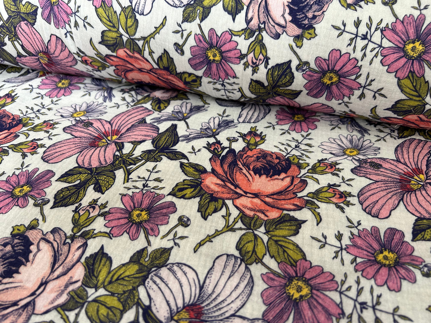 Musselin Garden Flowers lilac