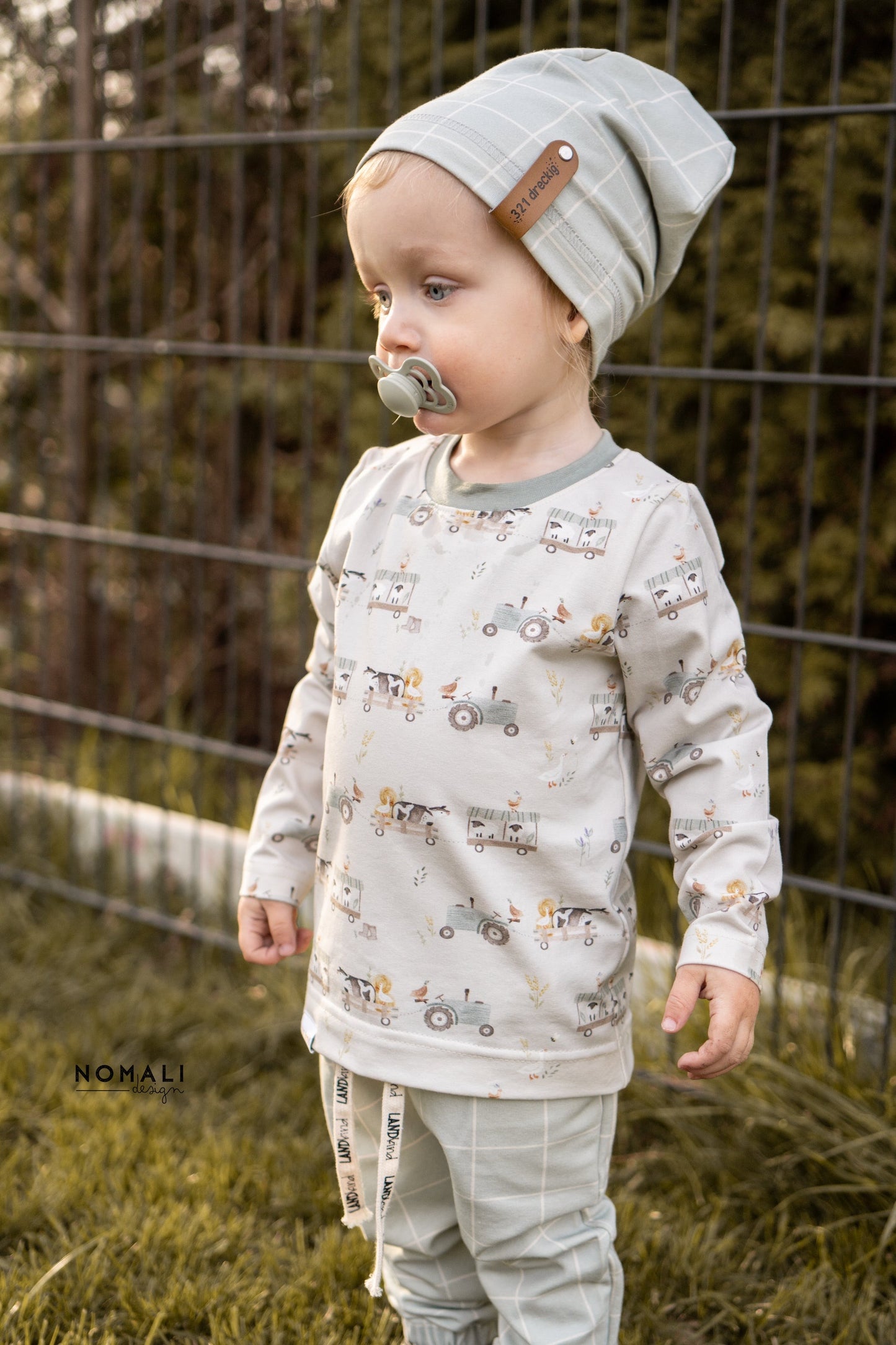 Tractor with Farm animals - French Terry