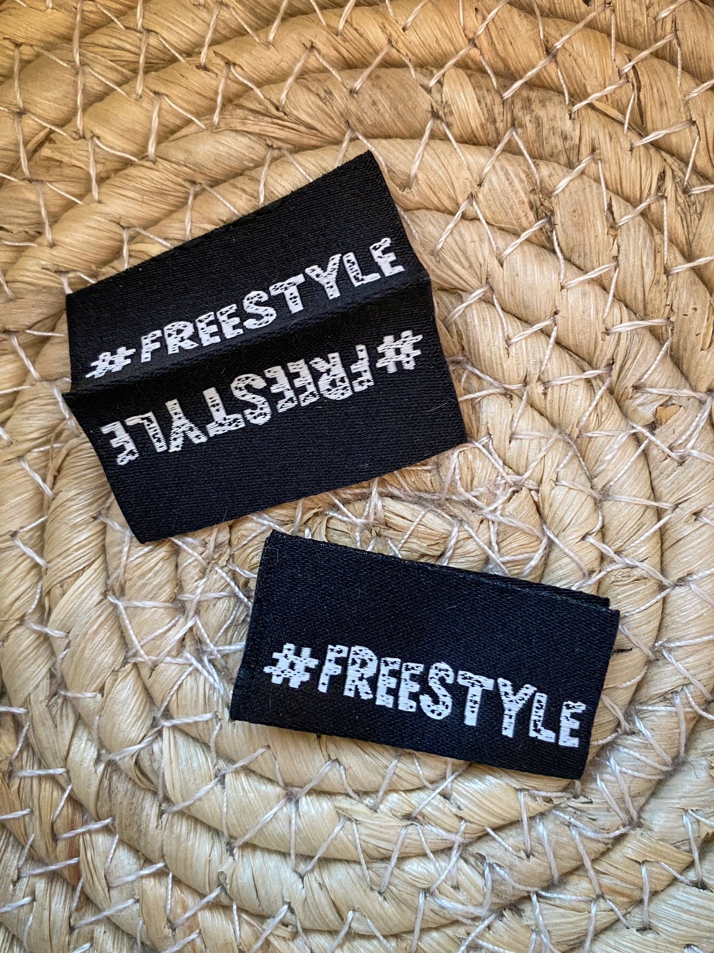 #Freestyle - schwarzes Web Label
