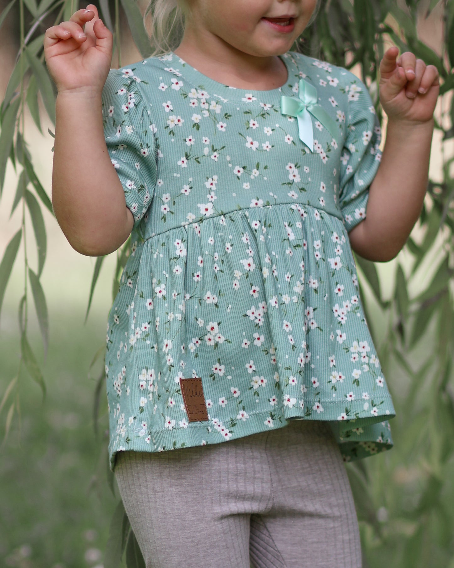 Weiße Blümchen mint - Rib Jersey