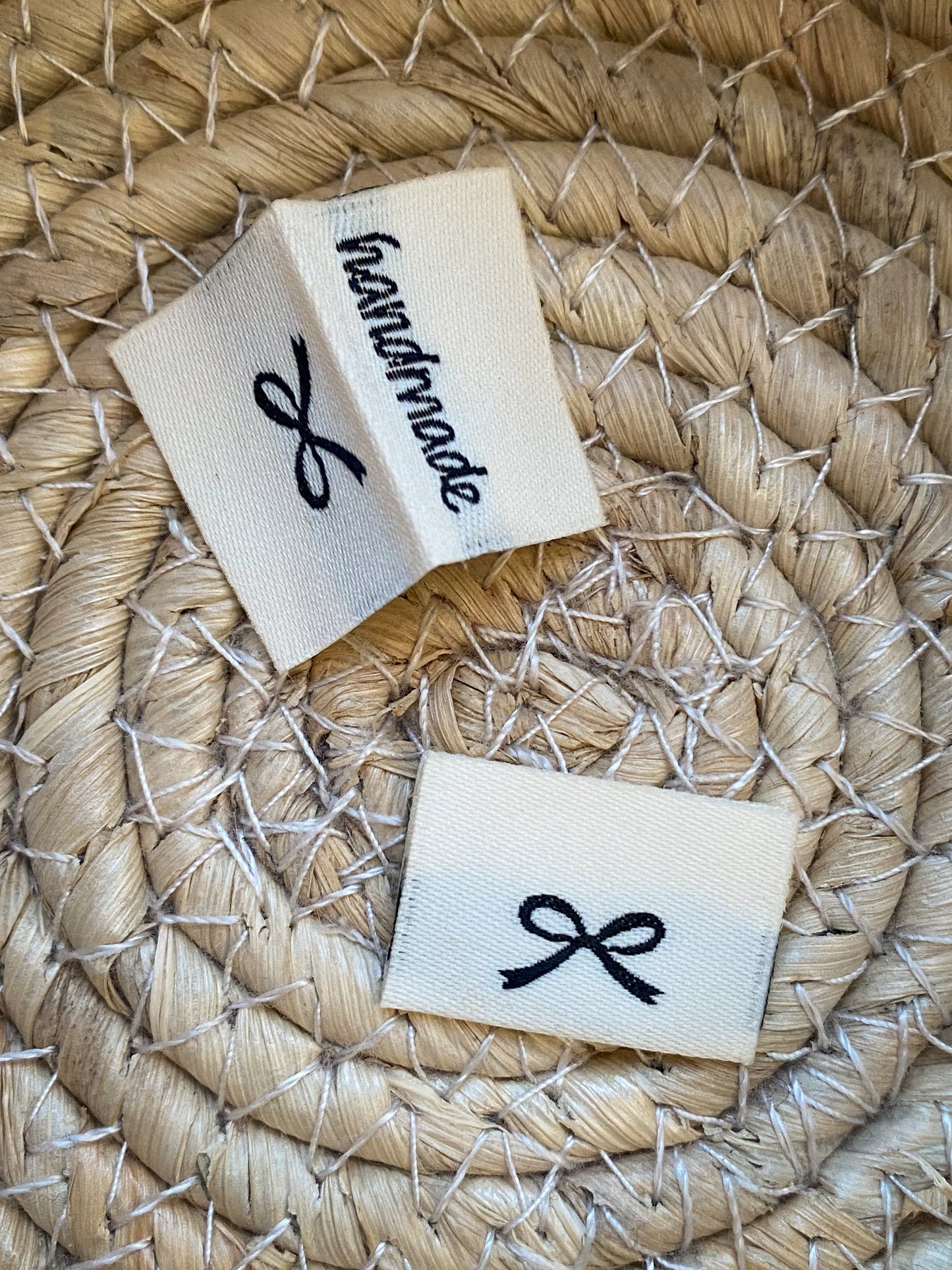 handmade / Schleife cream - Web Label