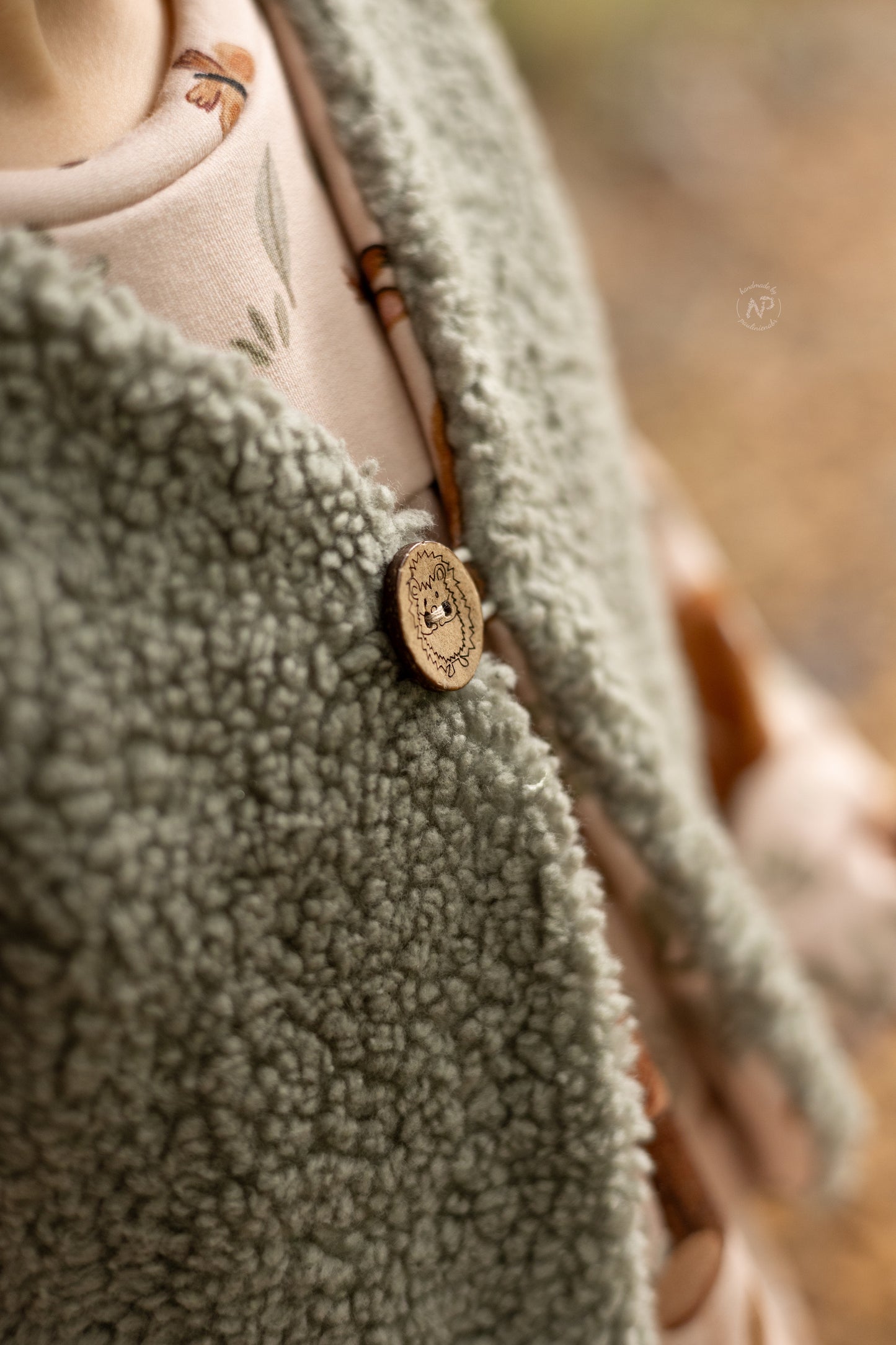 Waldtiere auf der Wiese im Herbst sand - French Terry