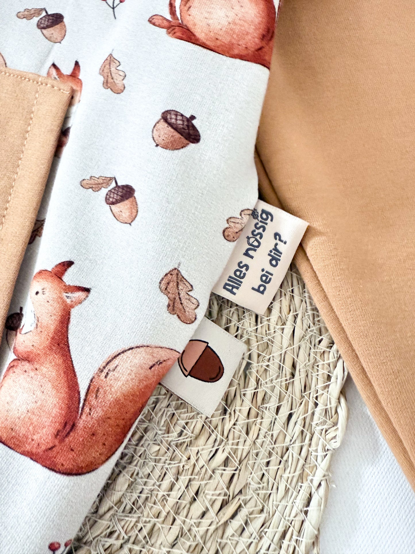 Eichhörnchen im Herbst beige - French Terry