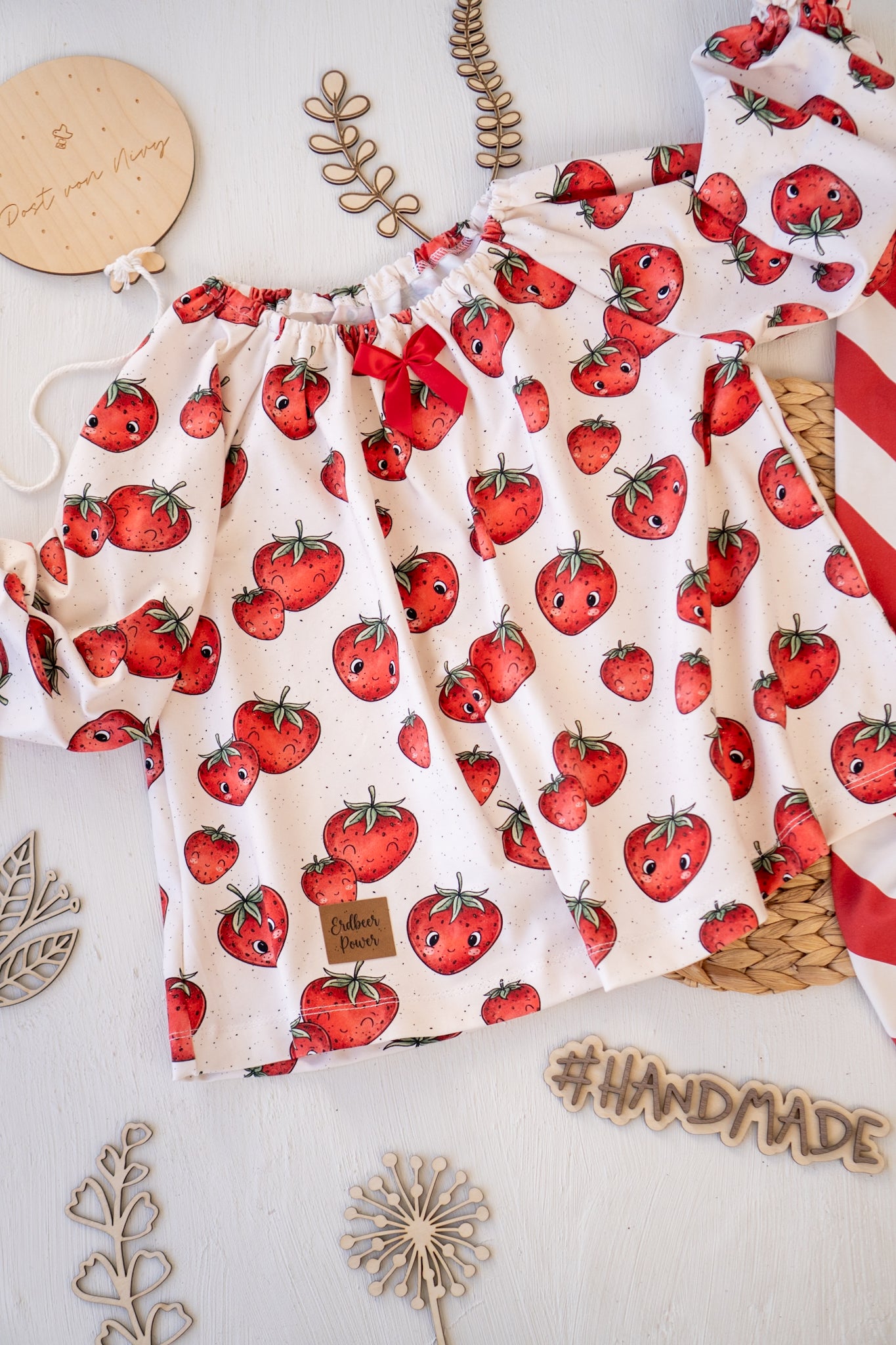 Smiling Strawberries - Jersey