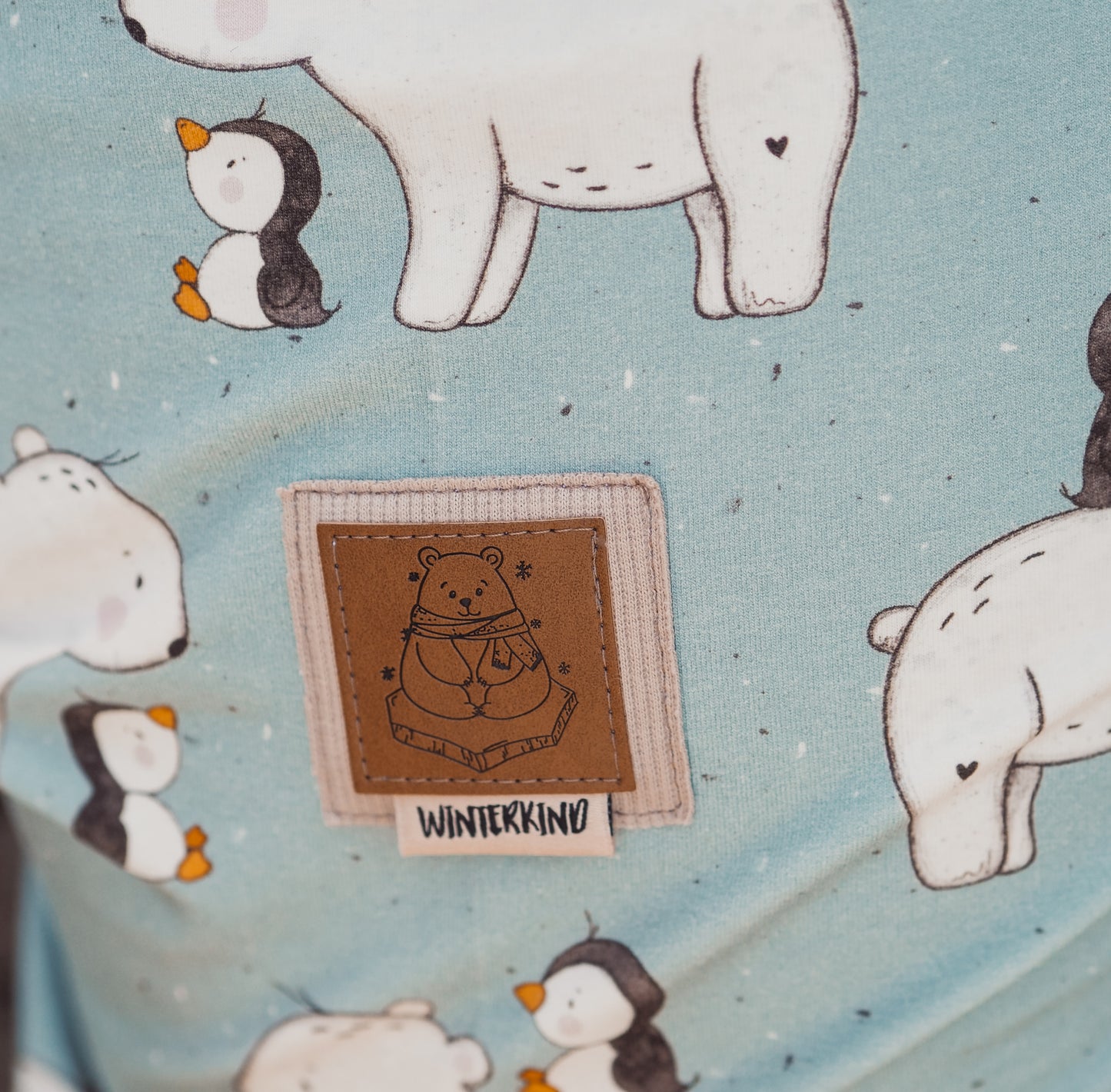 Eisbär auf Eisscholle - Kunstleder Label
