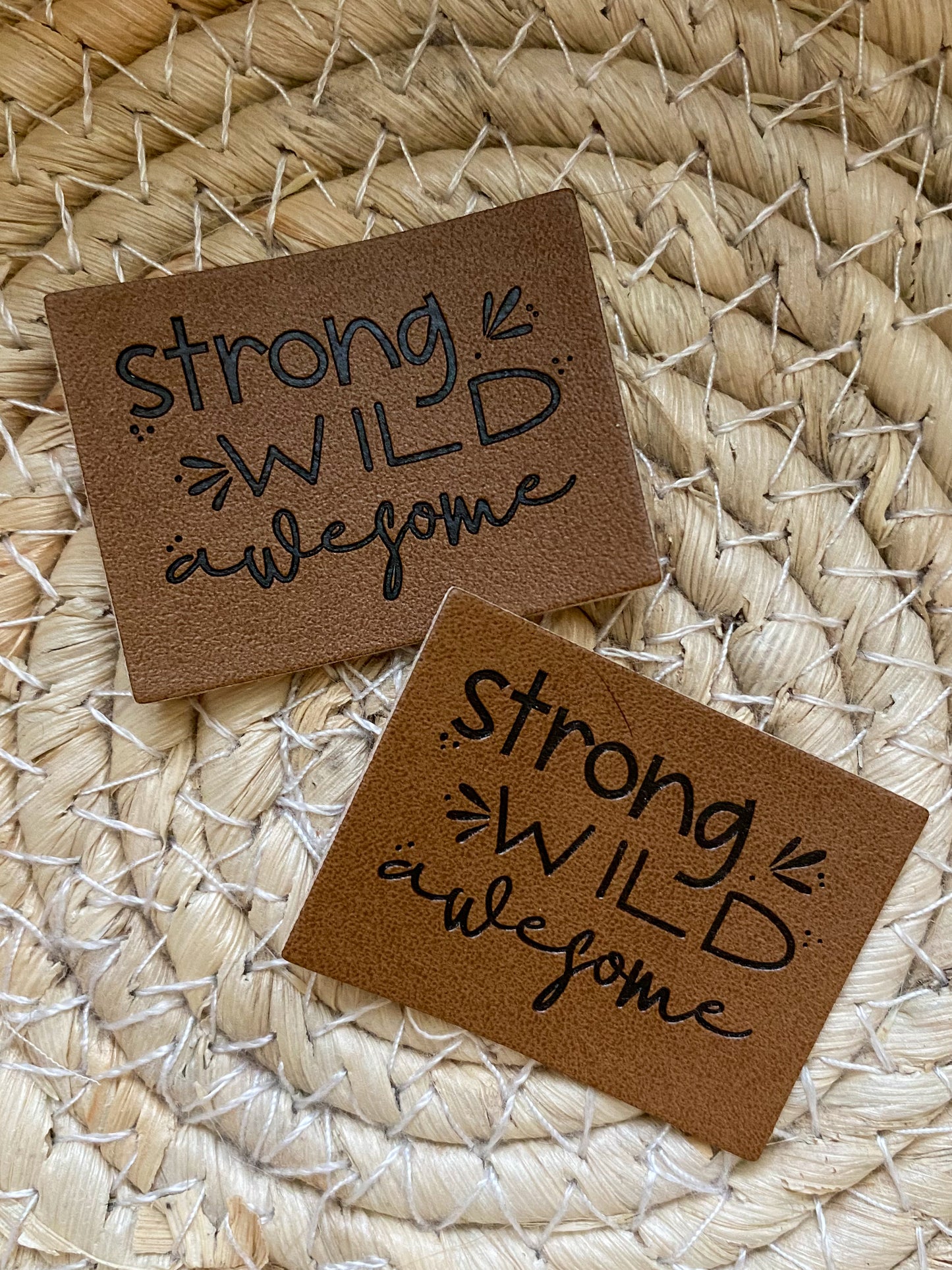 Strong, Wild, Awesome - Kunstleder Label