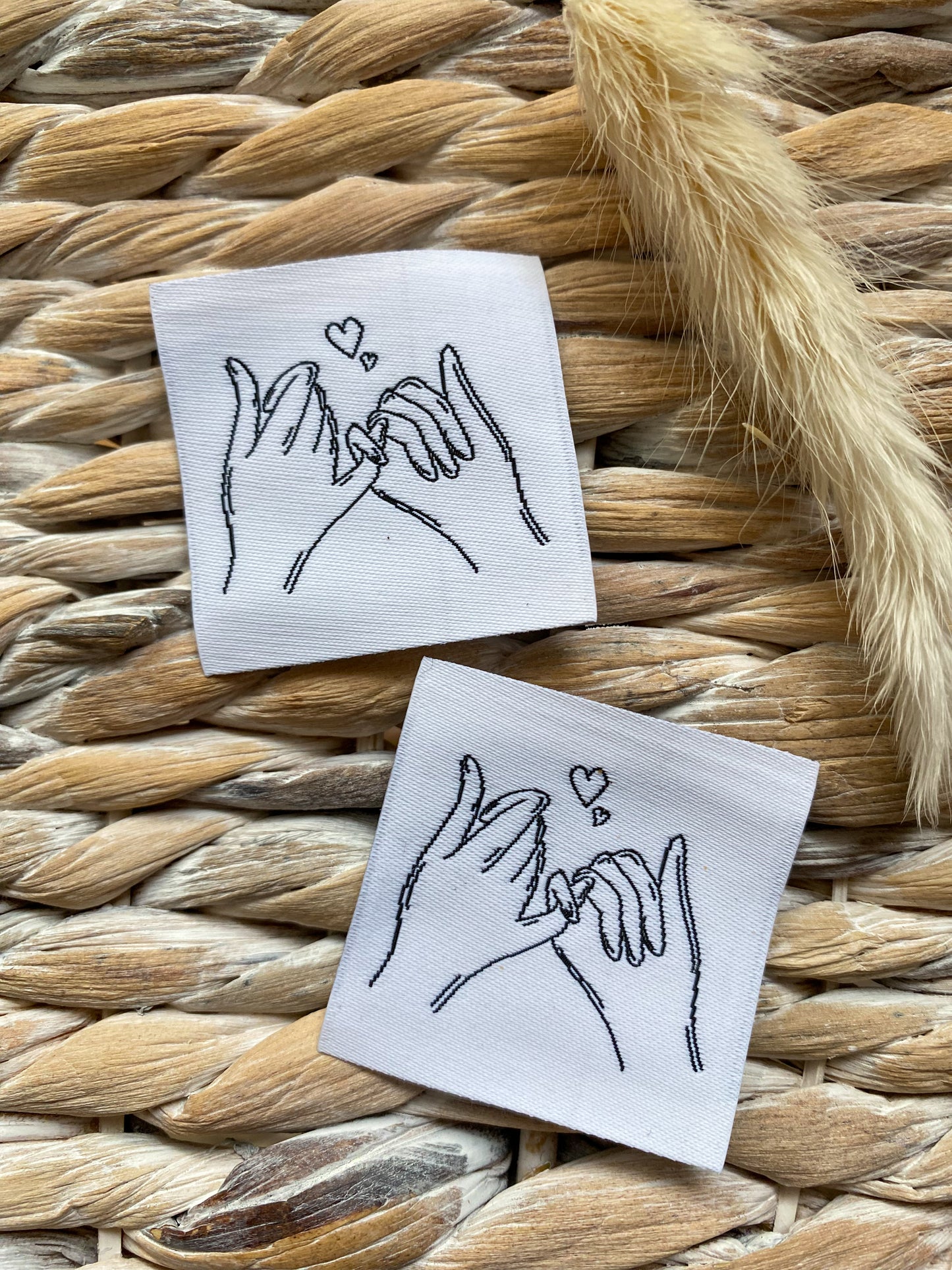 Hände Zusammen - Web Label