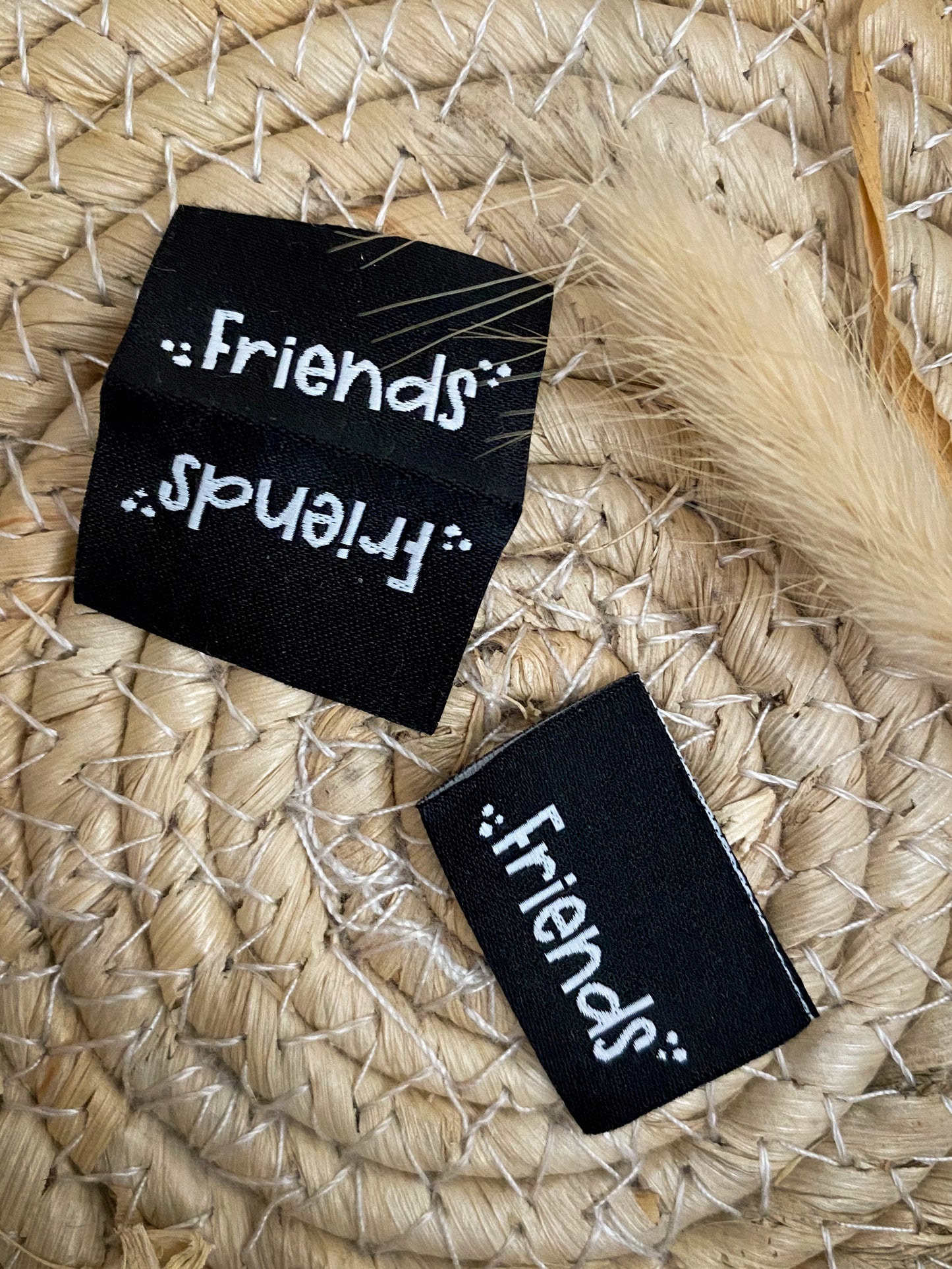 Friends - schwarzes Web Label