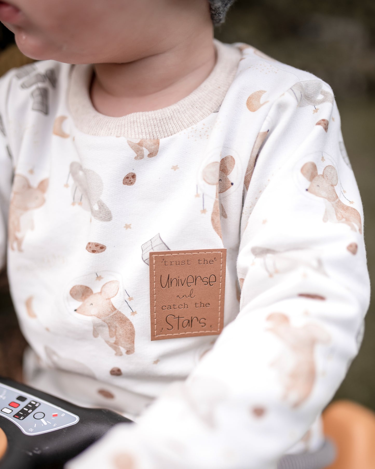 Trust the universe & catch the stars Label