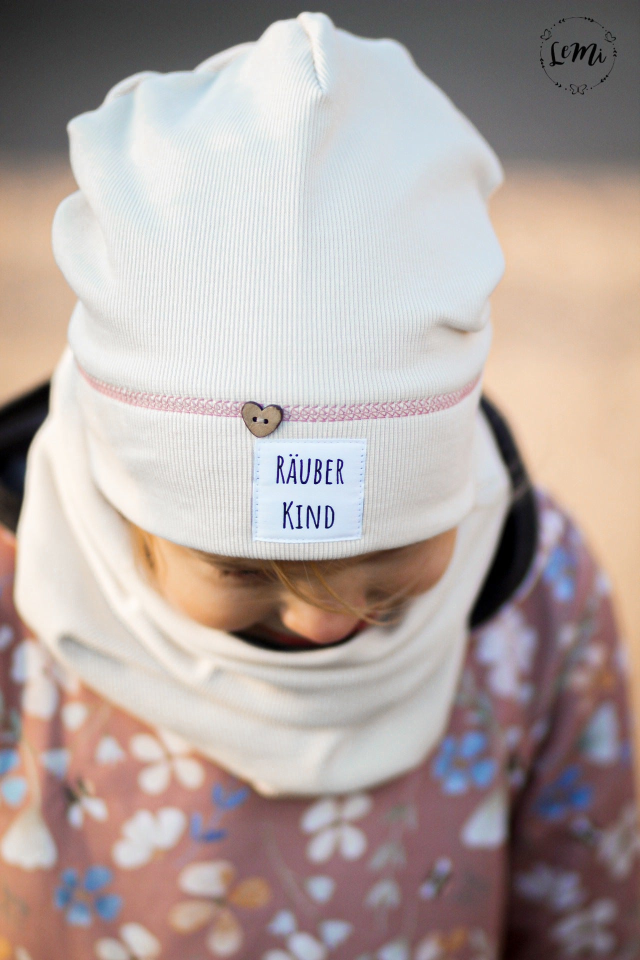 Räuber Kind Label