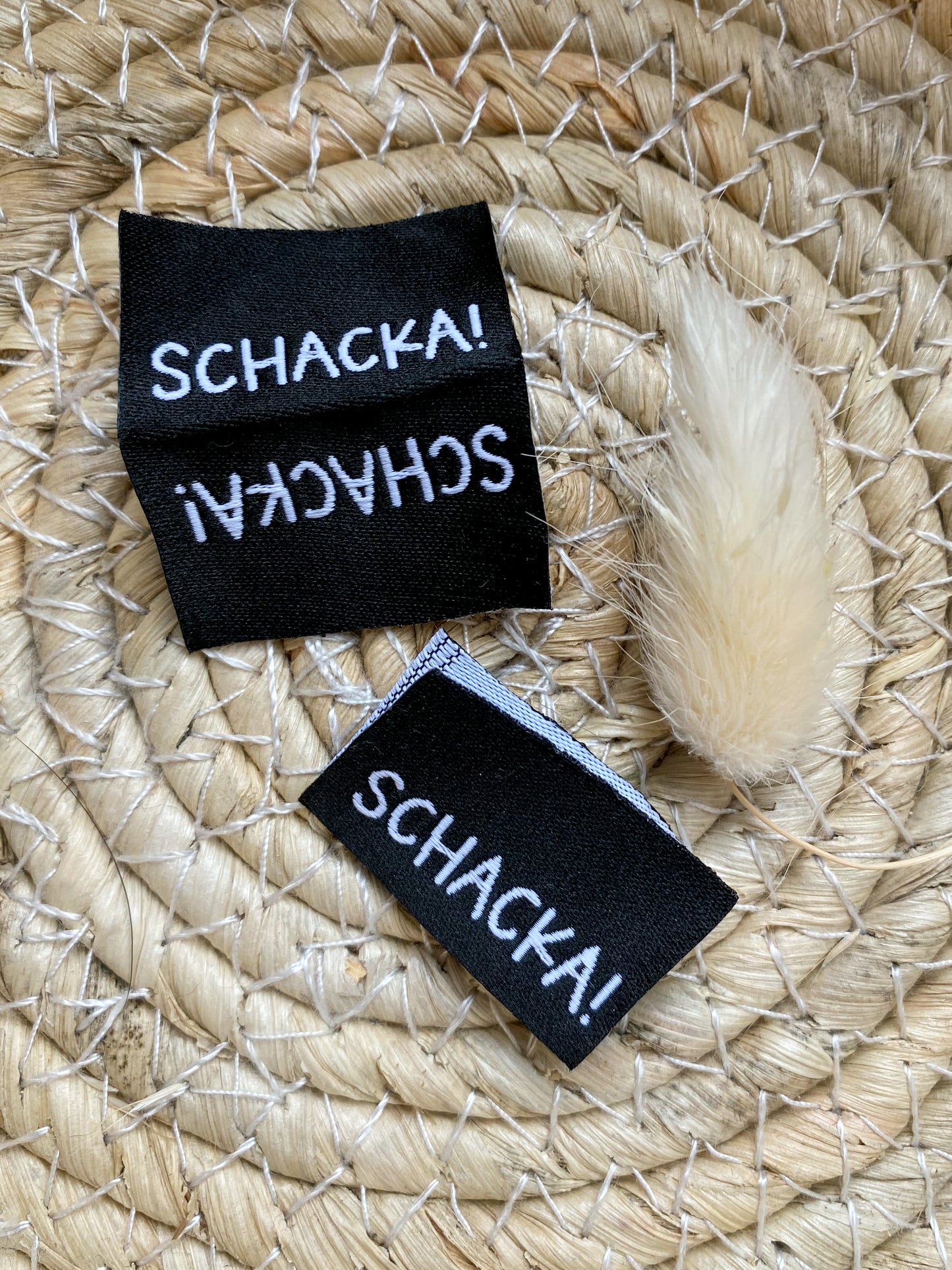Schacka! schwarzes Web Label
