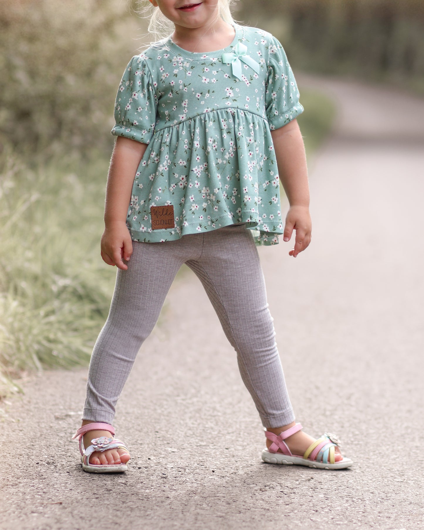 Weiße Blümchen mint - Rib Jersey