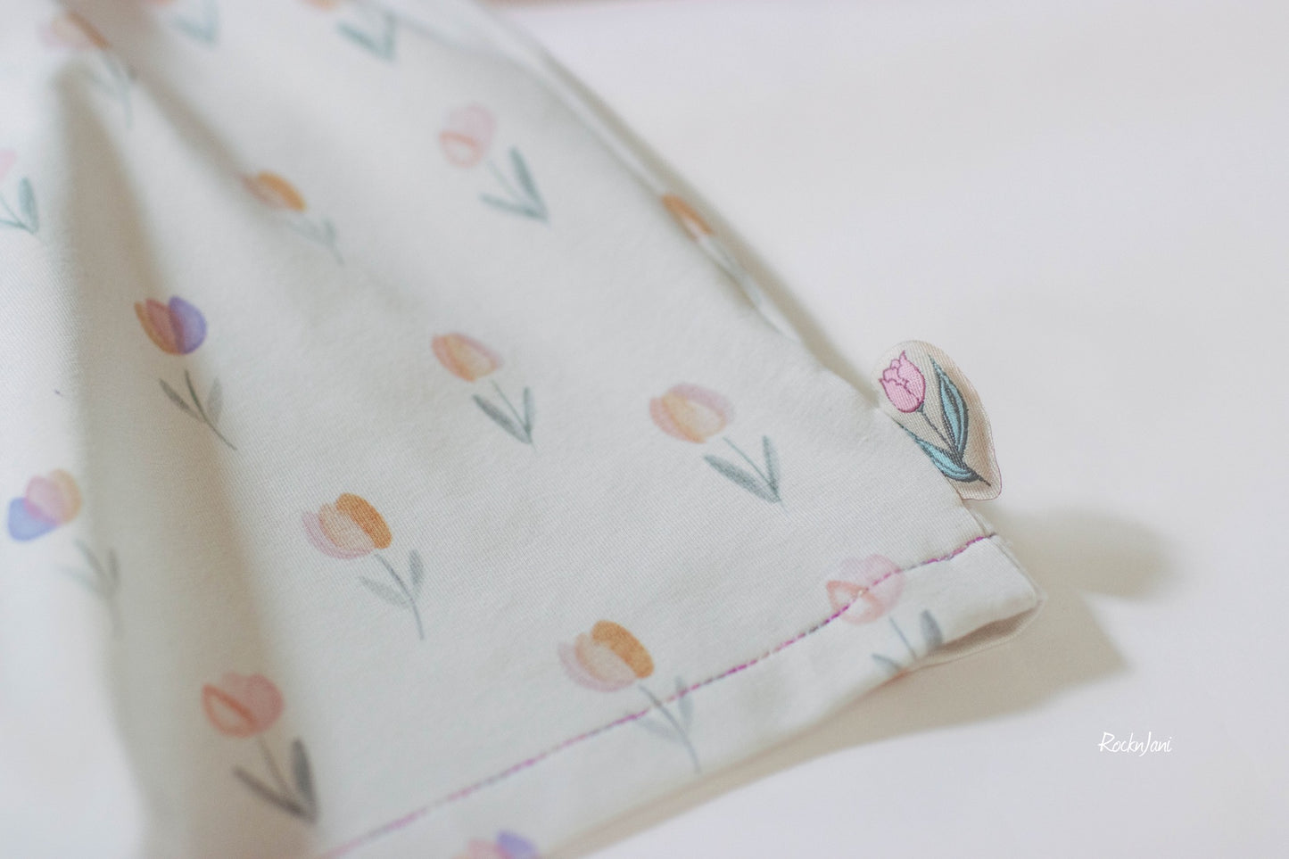Tulpe - Puff Web Label