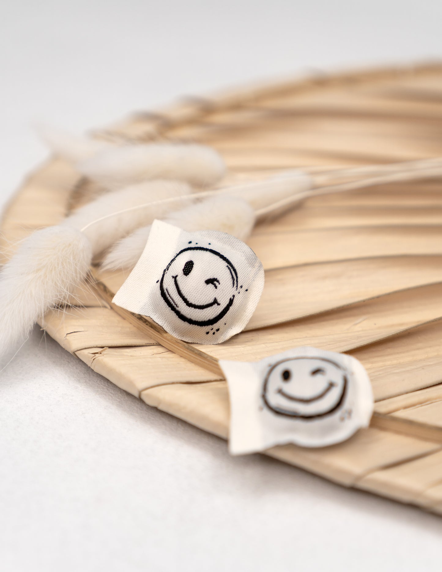 Smiley - Puff Web Label