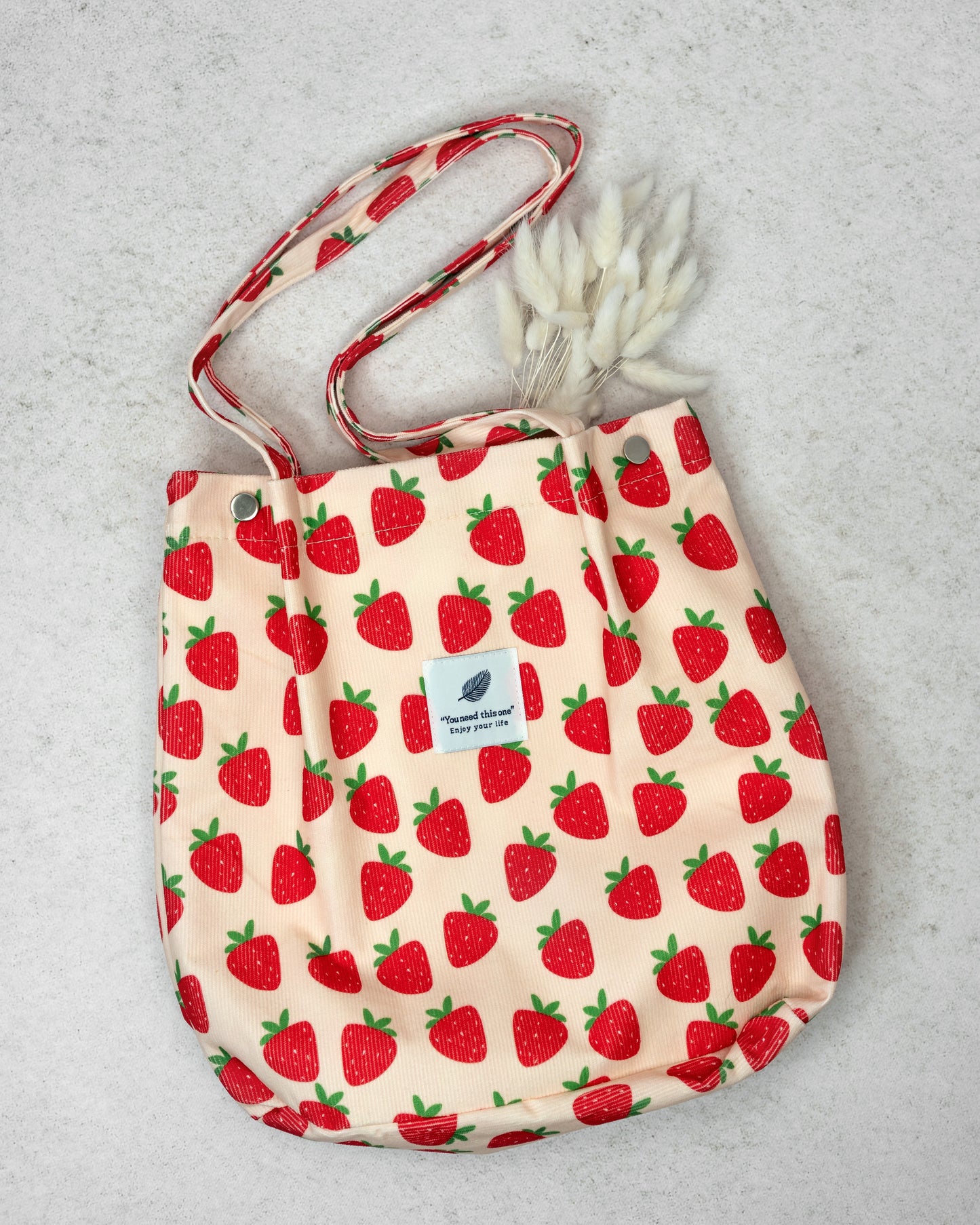 Stoffbeutel mit Erdbeeren