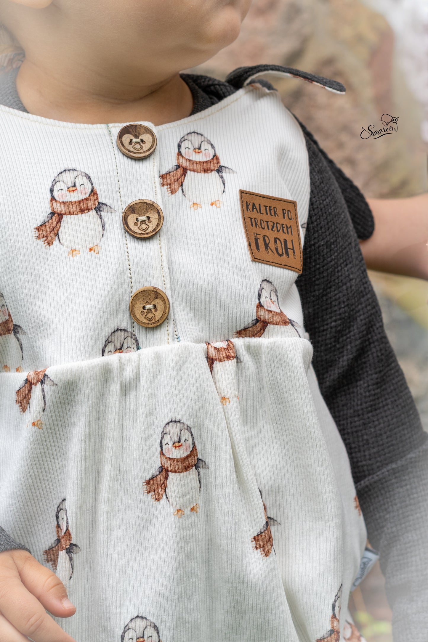 Rest 95 cm Kleiner Pinguin mit Schal- Rib Jersey