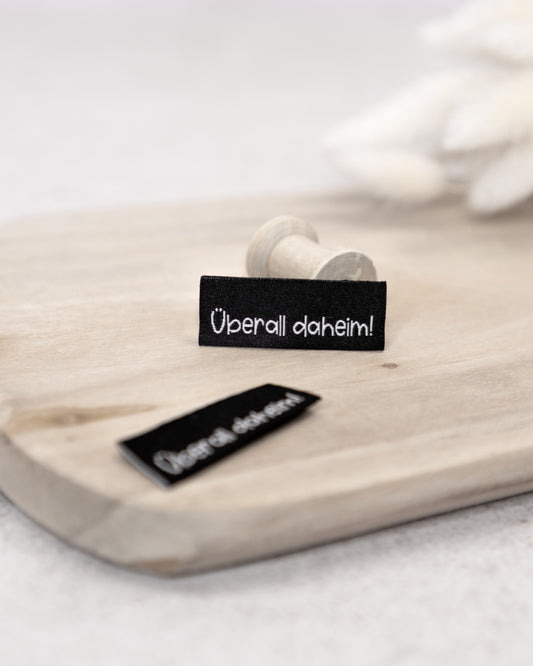 Überall daheim! - Web Label schwarz