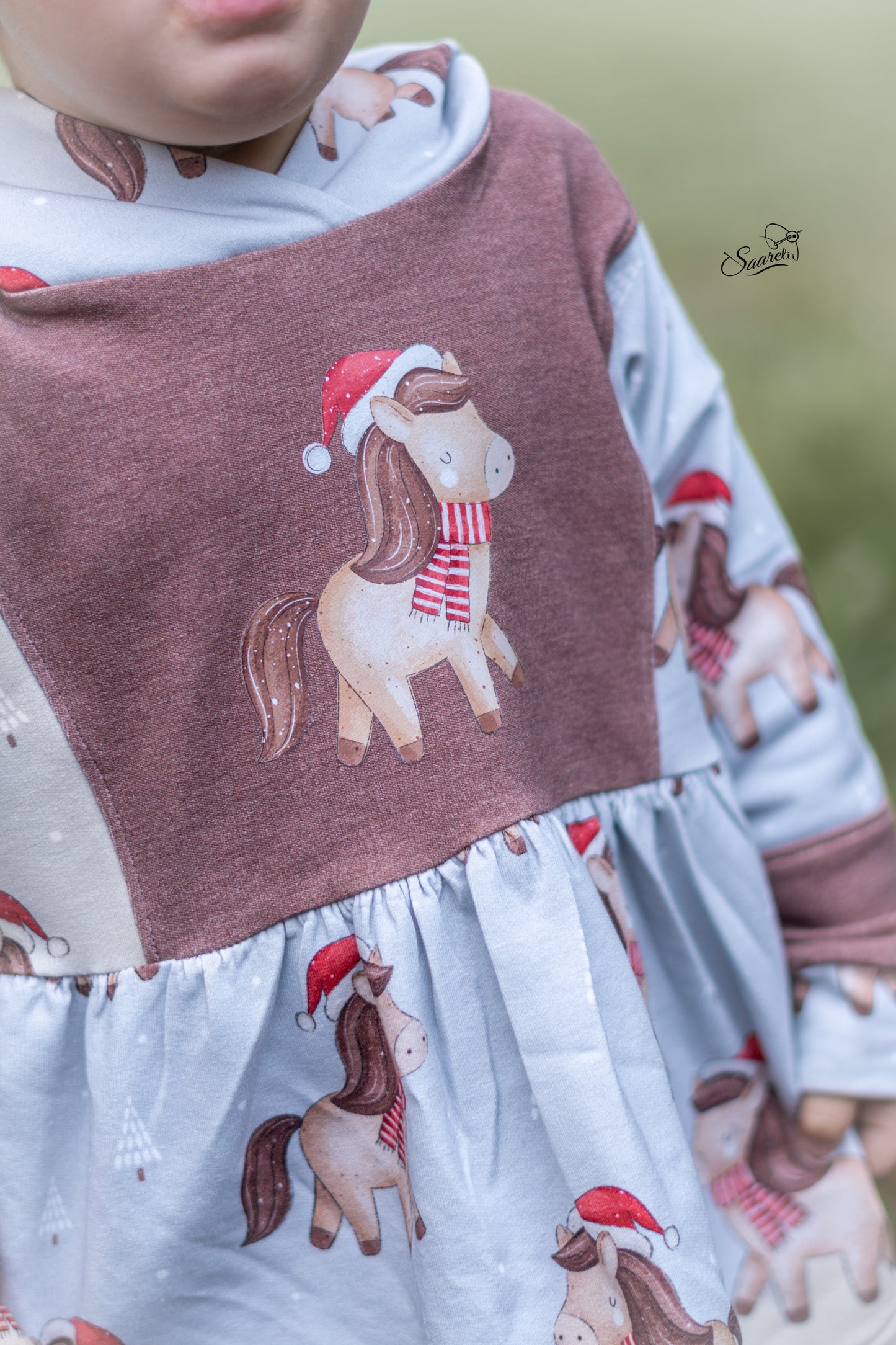 Pferd mit Weihnachtsmütze - Bügelbild