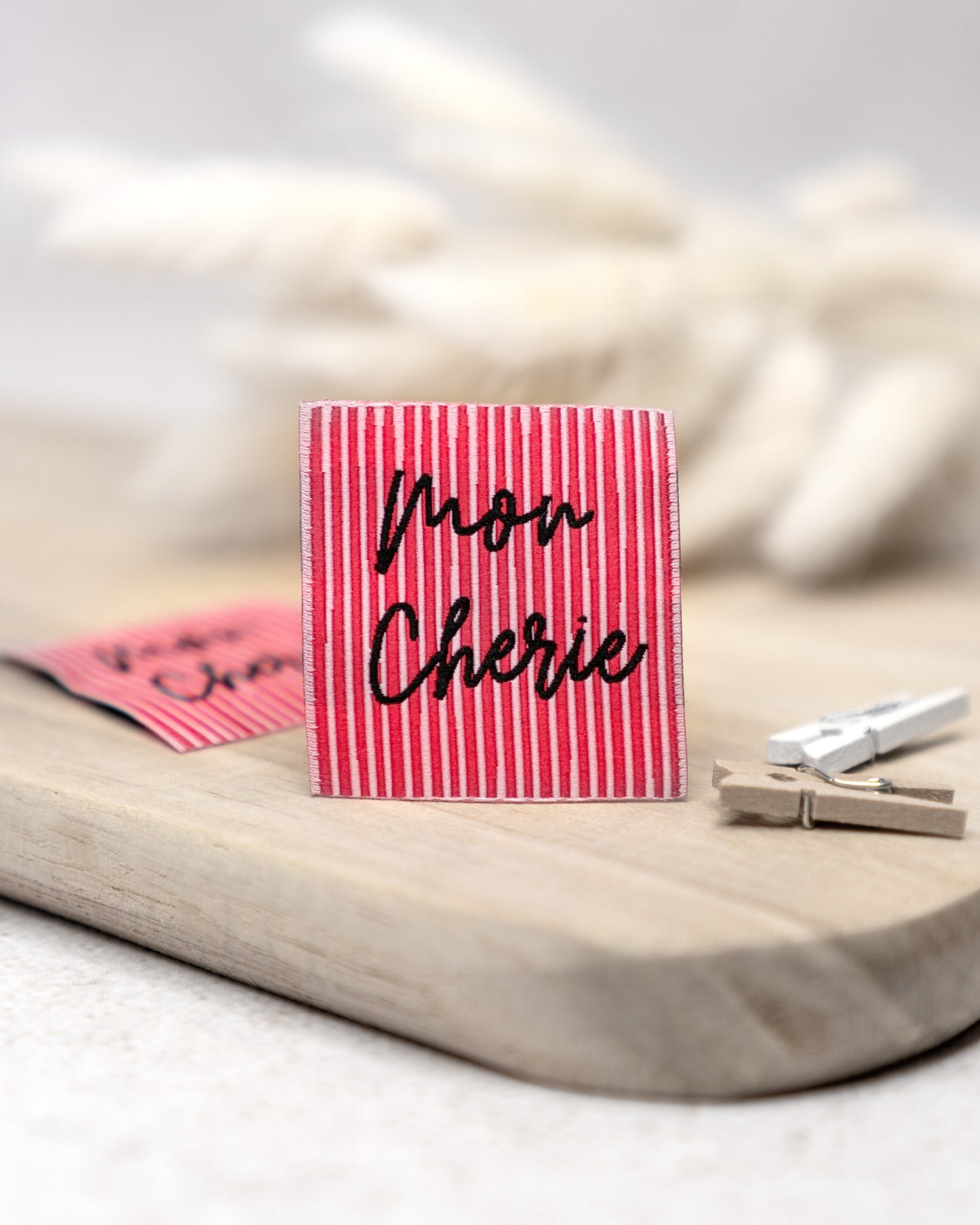 Mon Cherie pinkrot gestreift - Web Label - 4x4cm