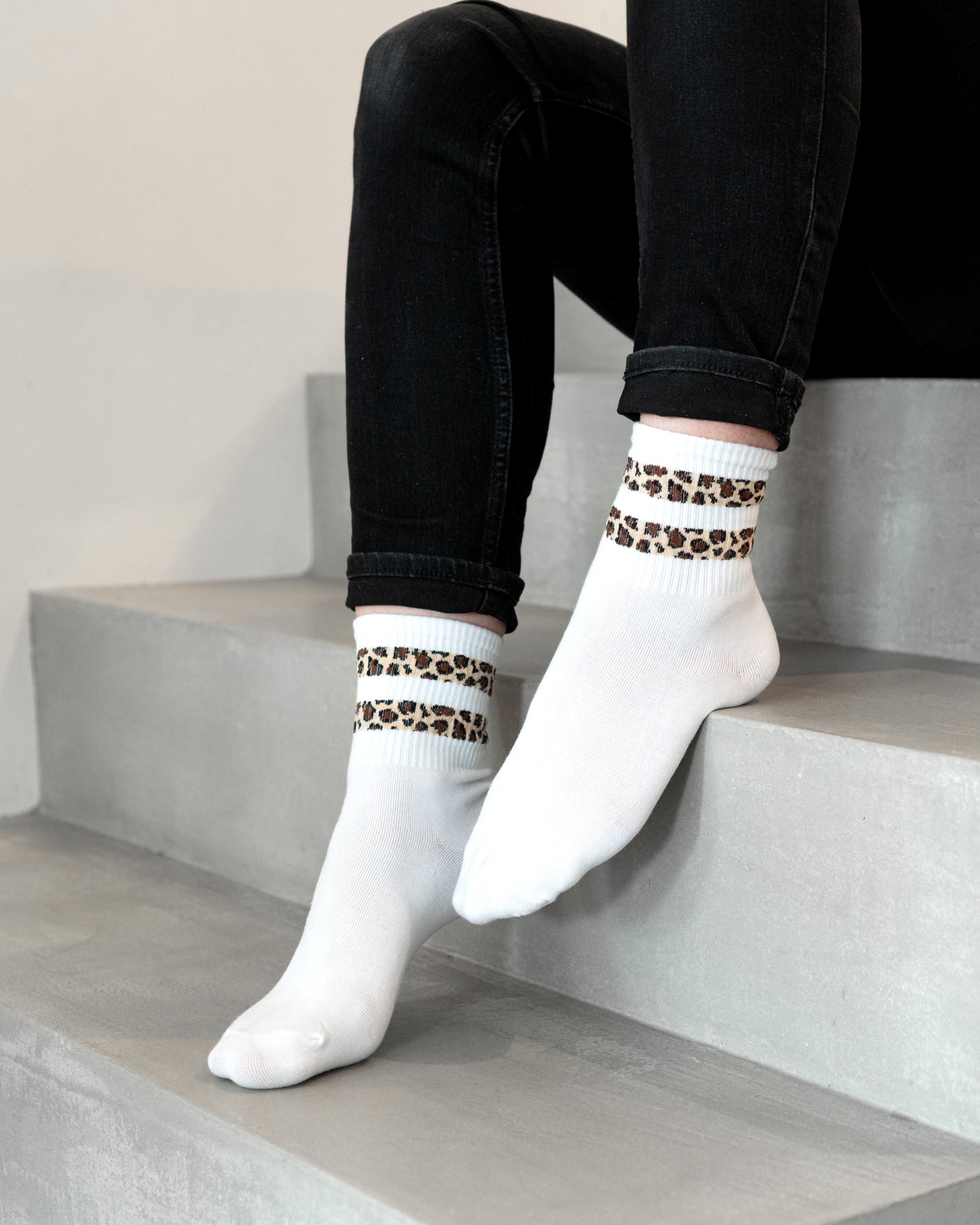 Damen Socken Streifen im Leo Design