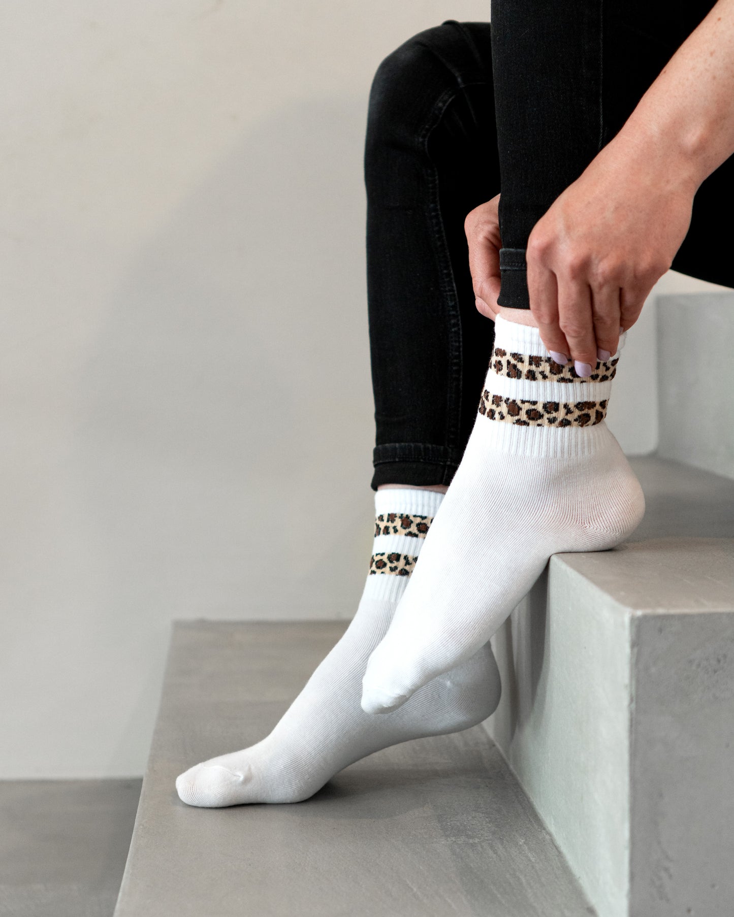 Damen Socken Streifen im Leo Design