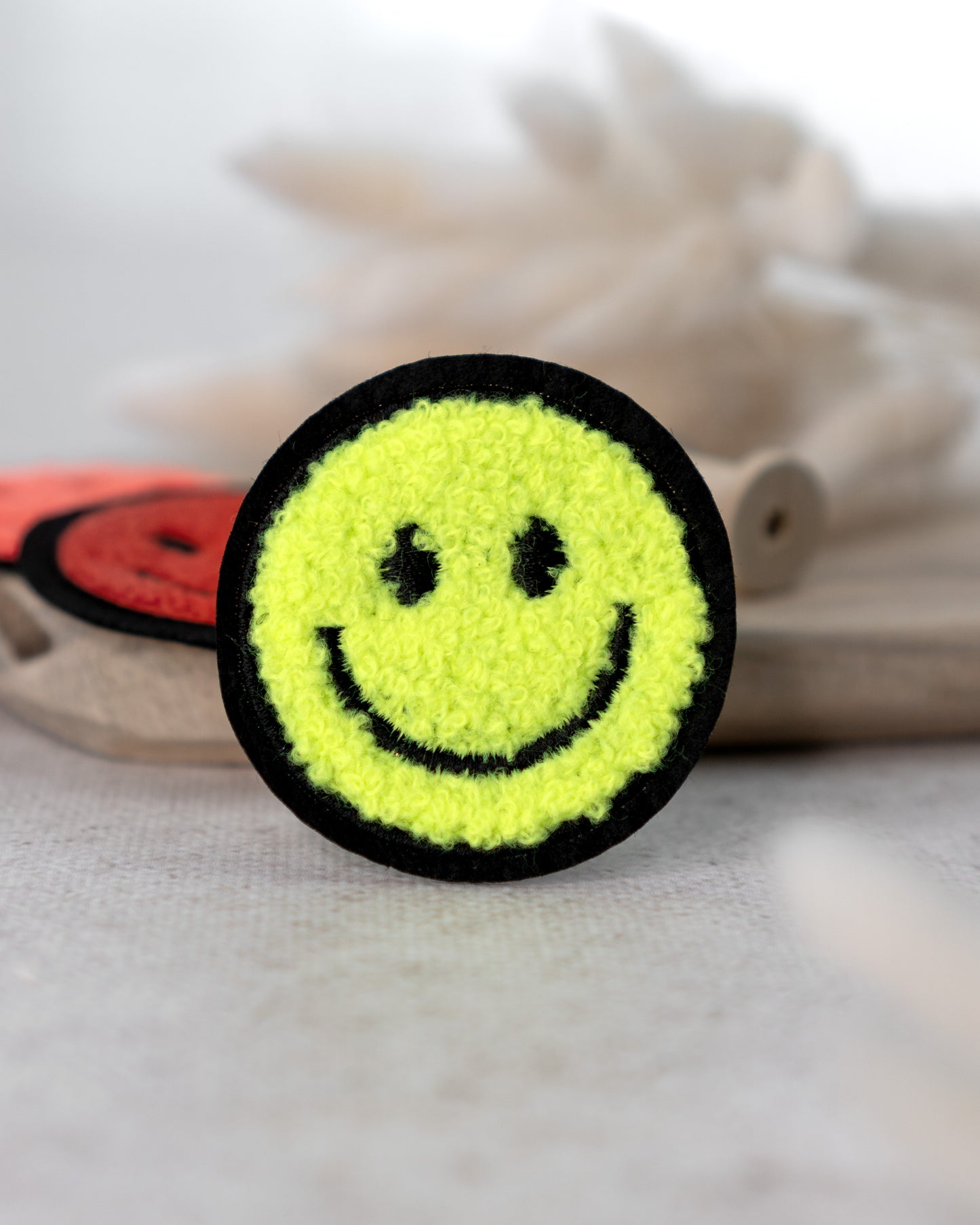Smiley hellgrün - Chenille Patch