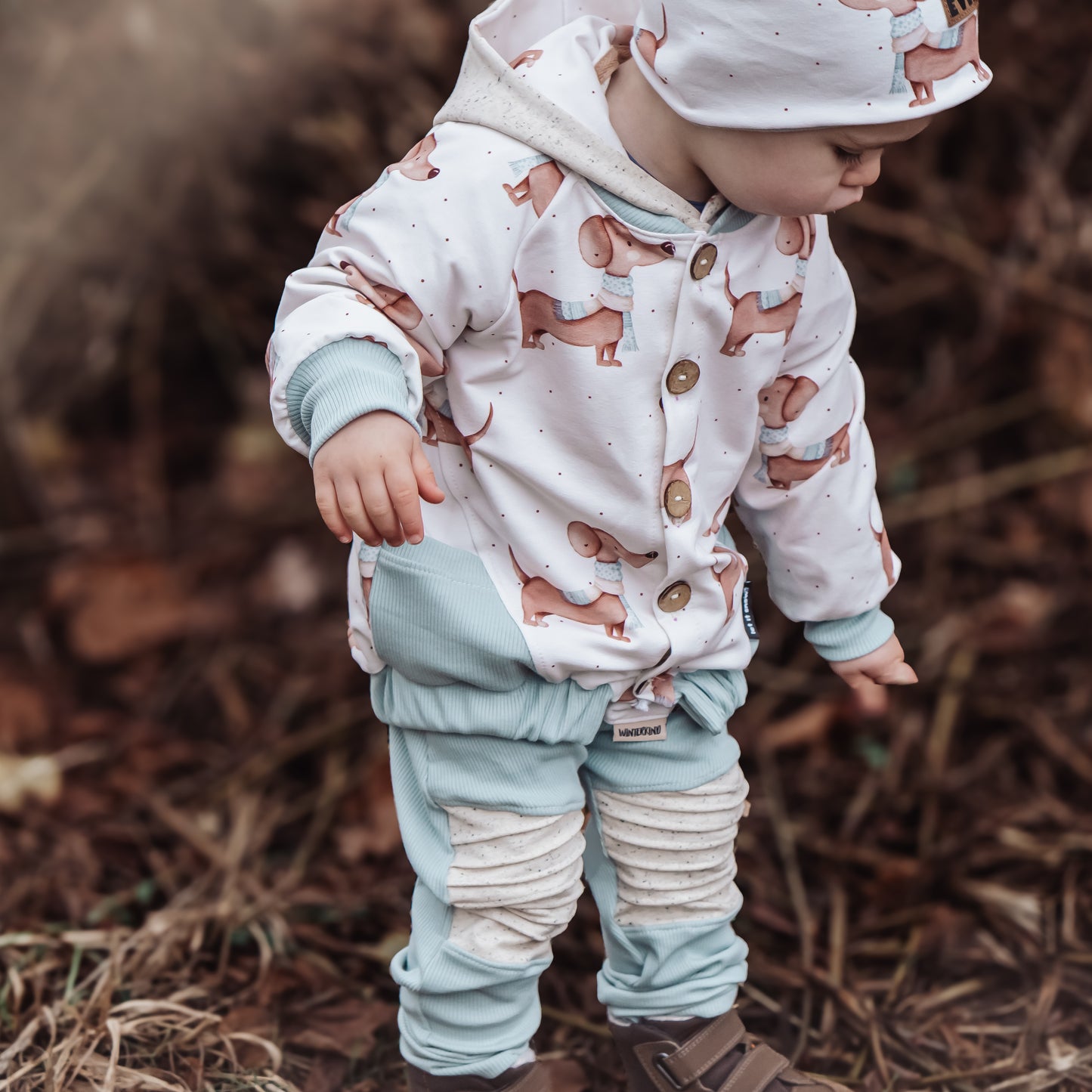 Dackel mit Schal & Dots - French Terry