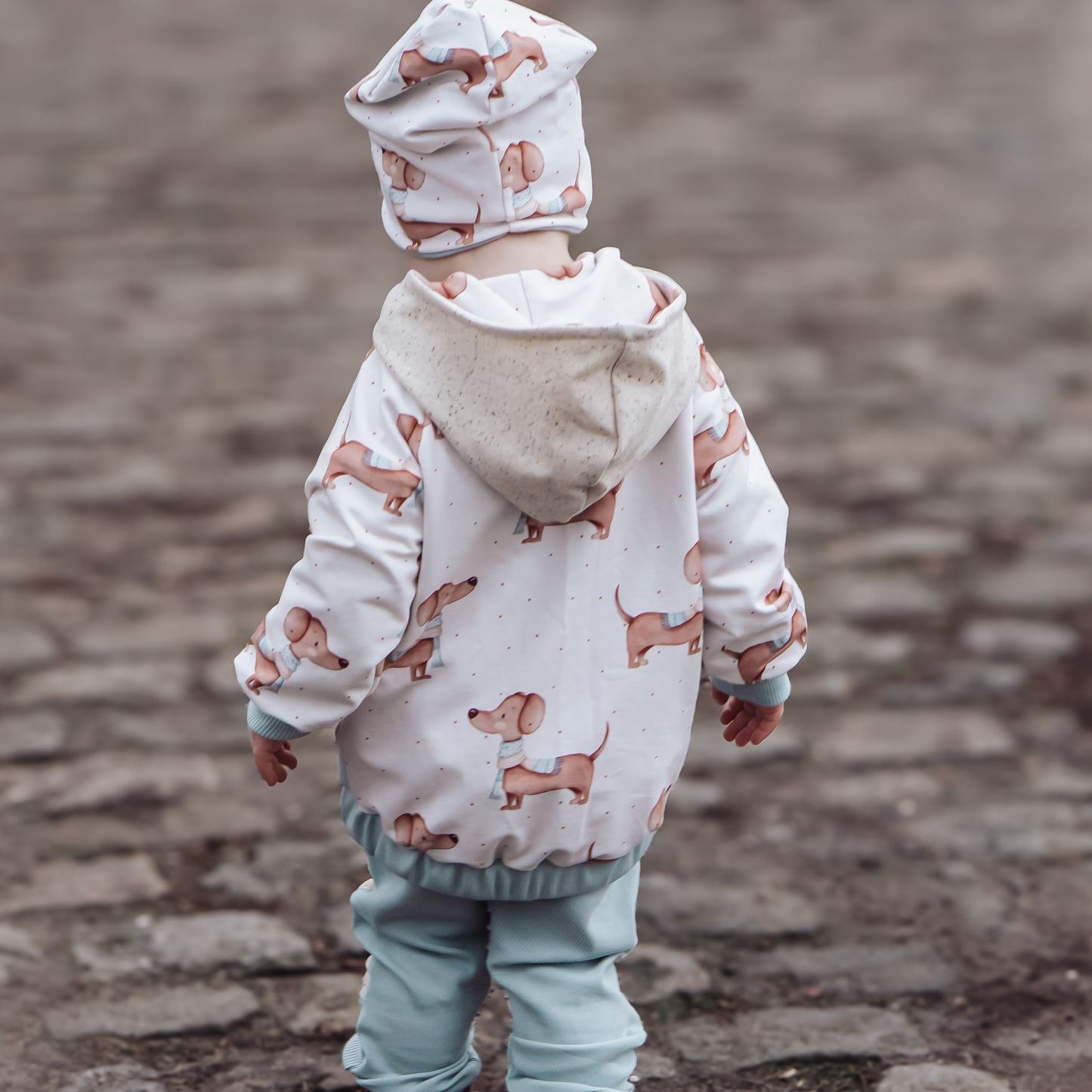 Dackel mit Schal & Dots - French Terry