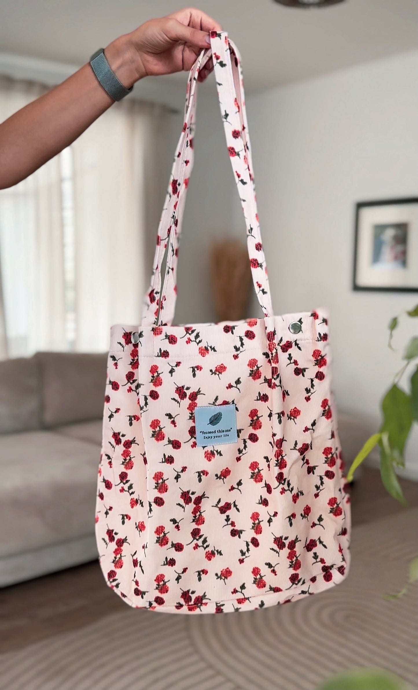 Stoffbeutel mit orangenen Blumen