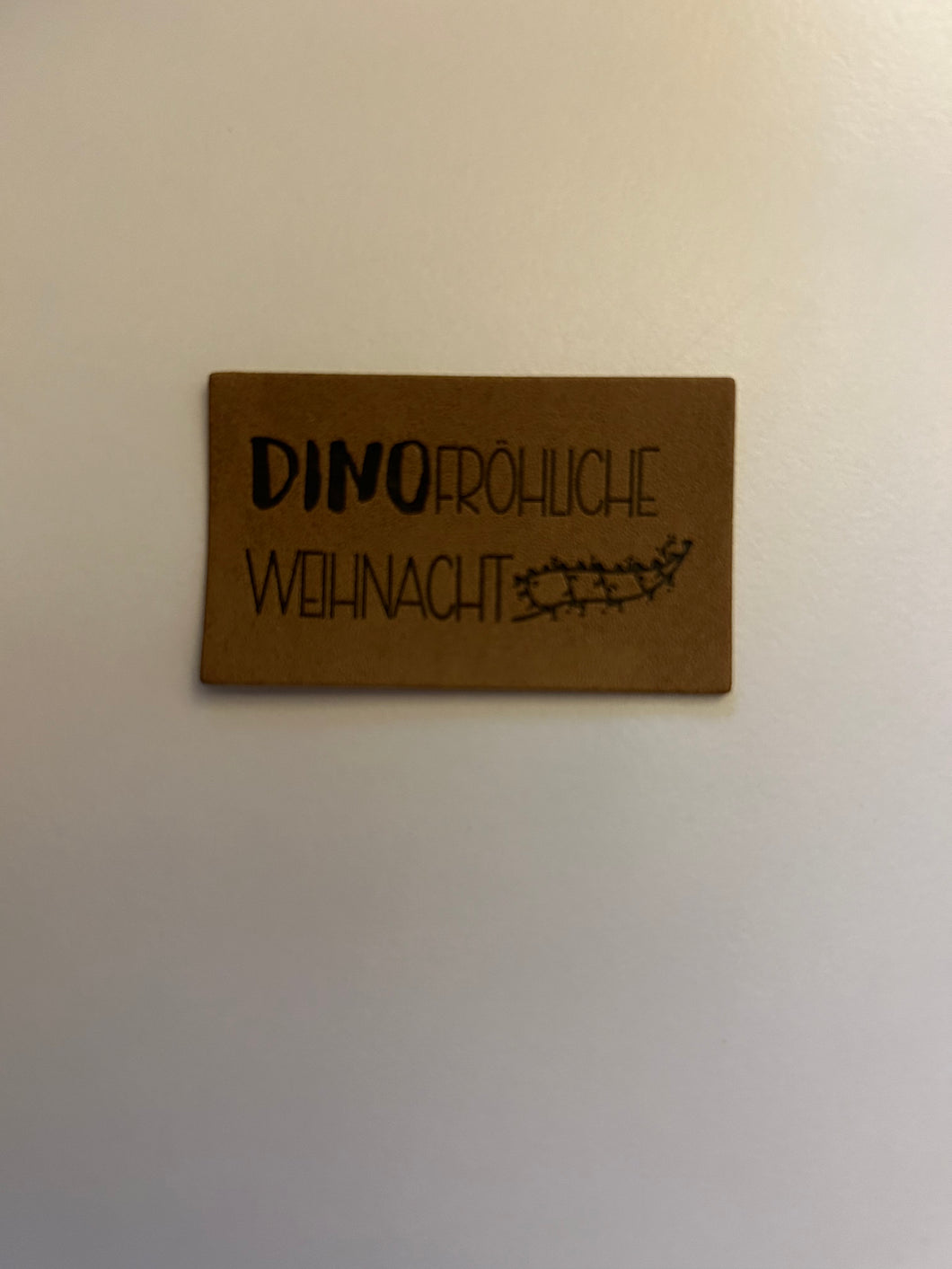 Dinofröhliche Weihnacht - Kunstleder Label