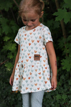 Lade das Bild in den Galerie-Viewer, Hearts &amp; Dots cream - Rib Jersey
