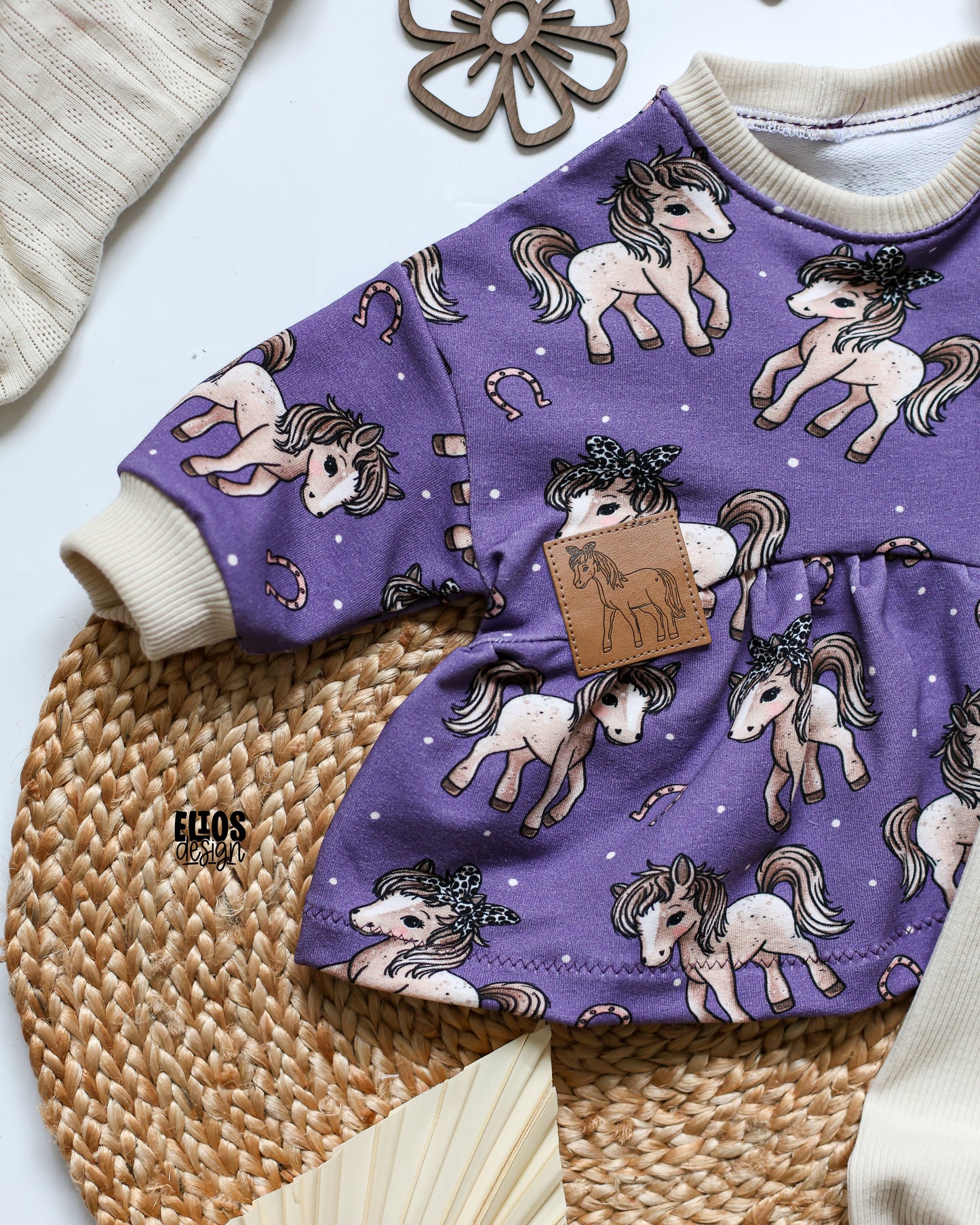 Rest 70 cm Pferdemädchen Mit Leo Haarband lila - French Terry