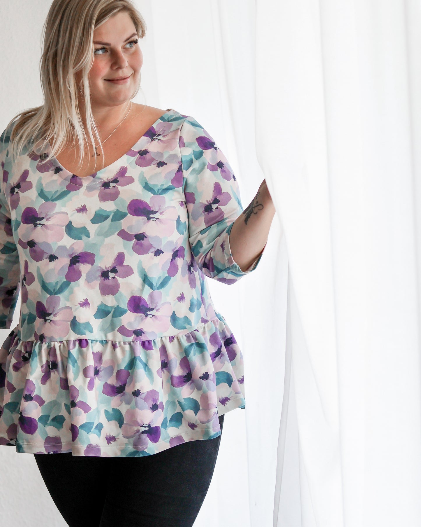 Big Flowers lavendel/teal - French Terry