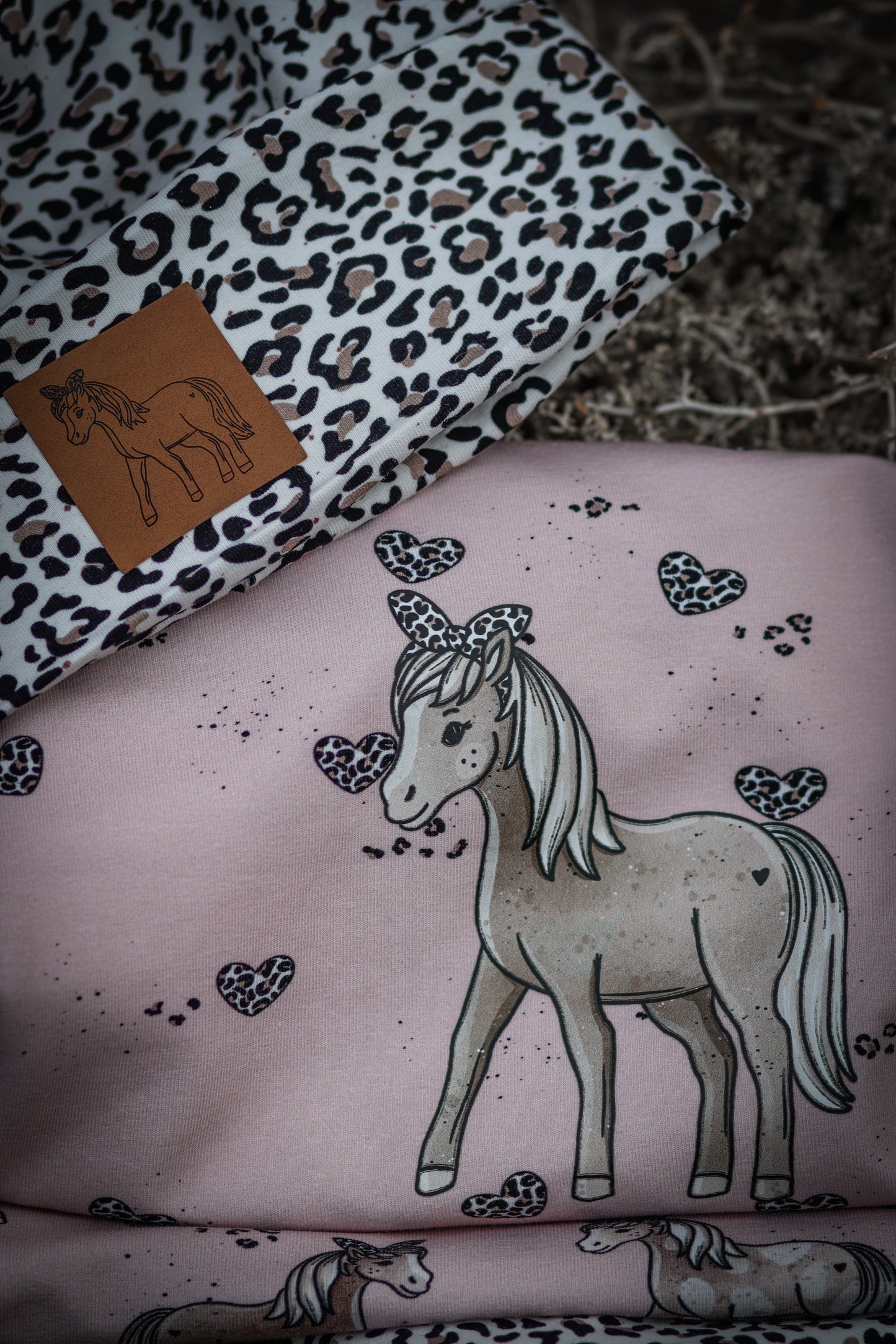 Pferd Leo Liebe - Kunstleder Label