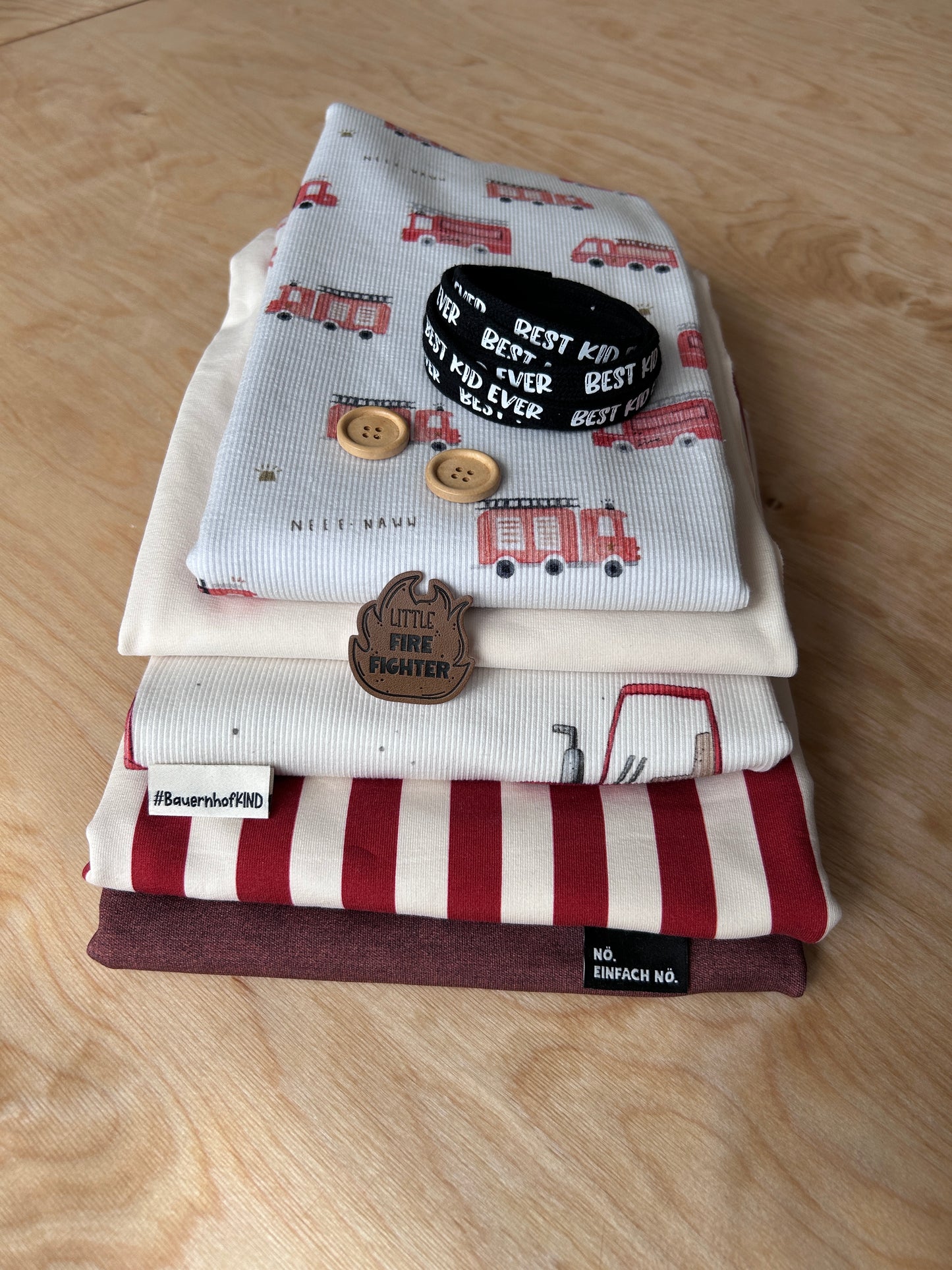 Happy StoffPaket - Fahrzeuge rot