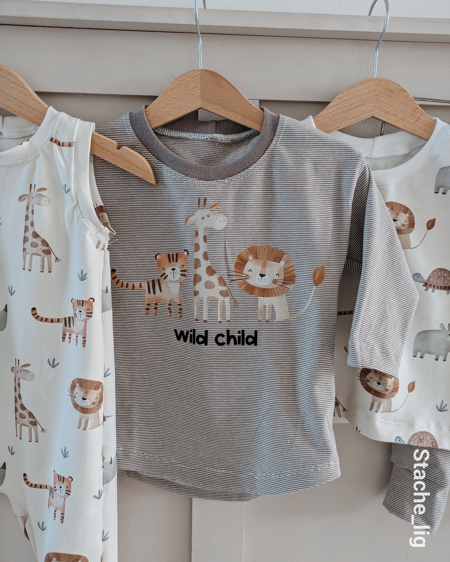 Jersey gestreift 1mm taupe/weiß