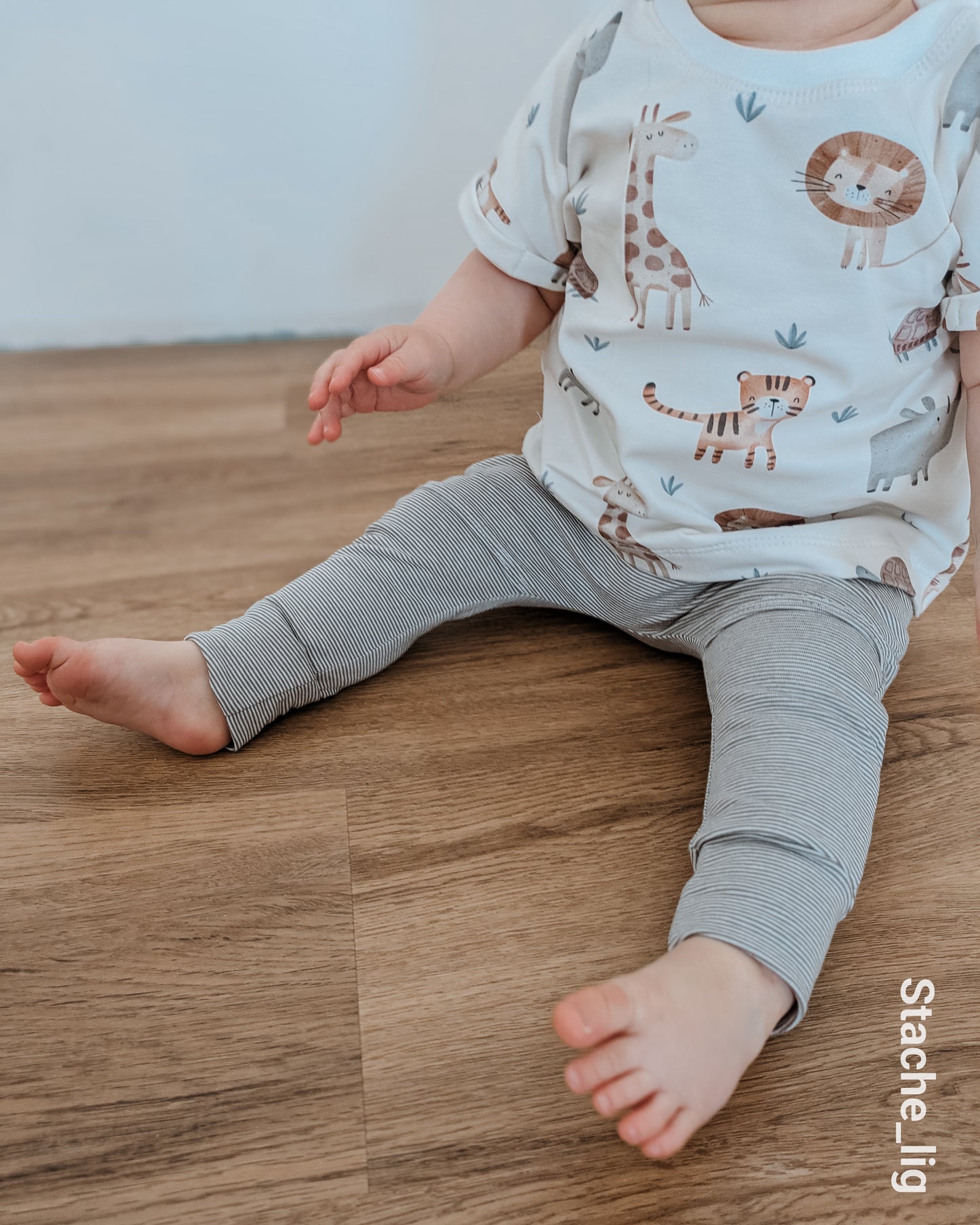 Jersey gestreift 1mm taupe/weiß