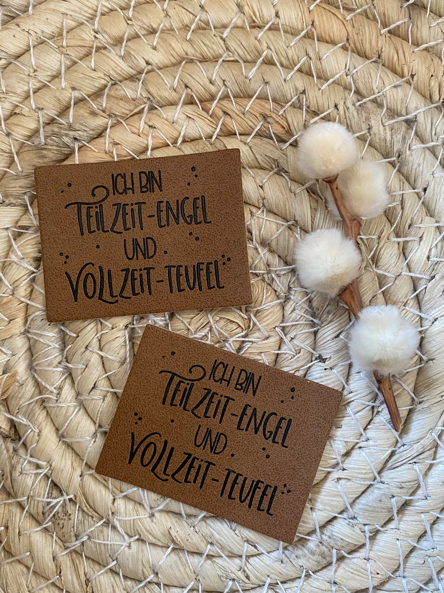 Ich bin Teilzeit Engel und Vollzeit Teufel - Kunstleder Label