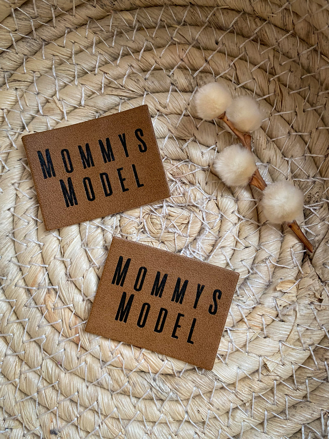 Mommys Model - Kunstleder Label