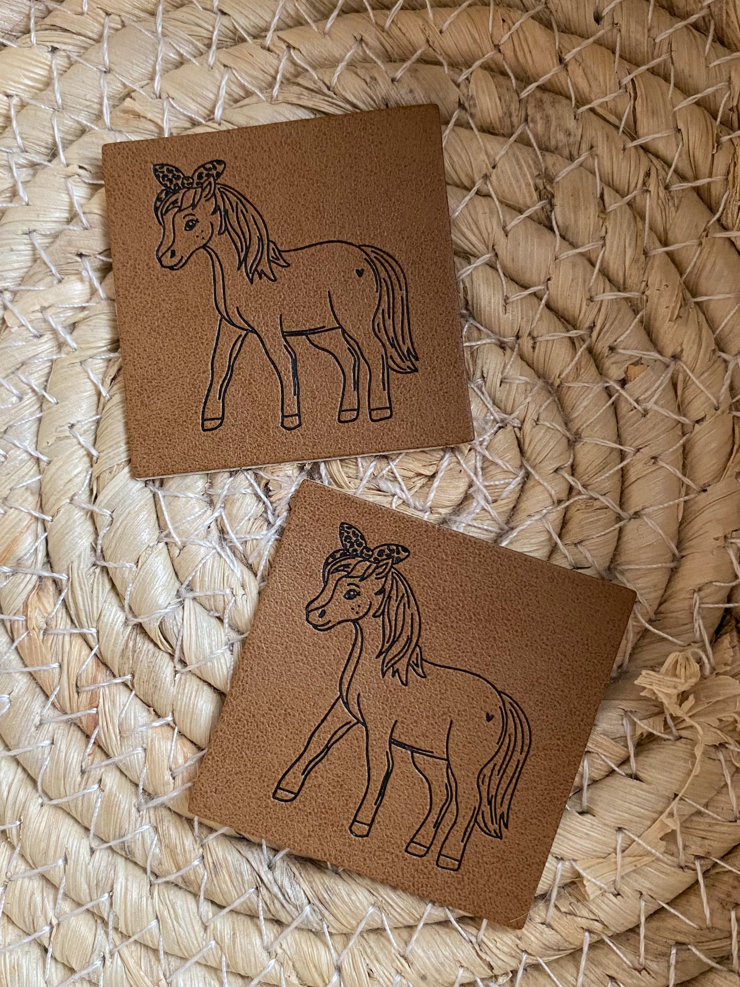 Pferd Leo Liebe - Kunstleder Label