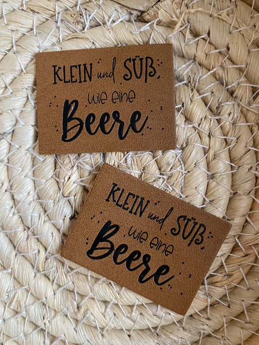 Klein und süß wie eine Beere - Kunstleder Label