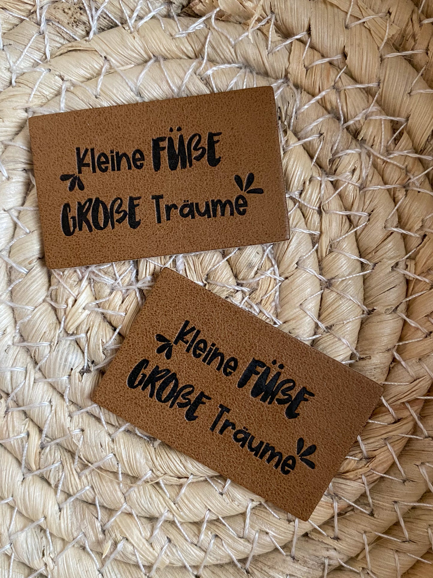 Kleine Füße, große Träume - Kunstleder Label